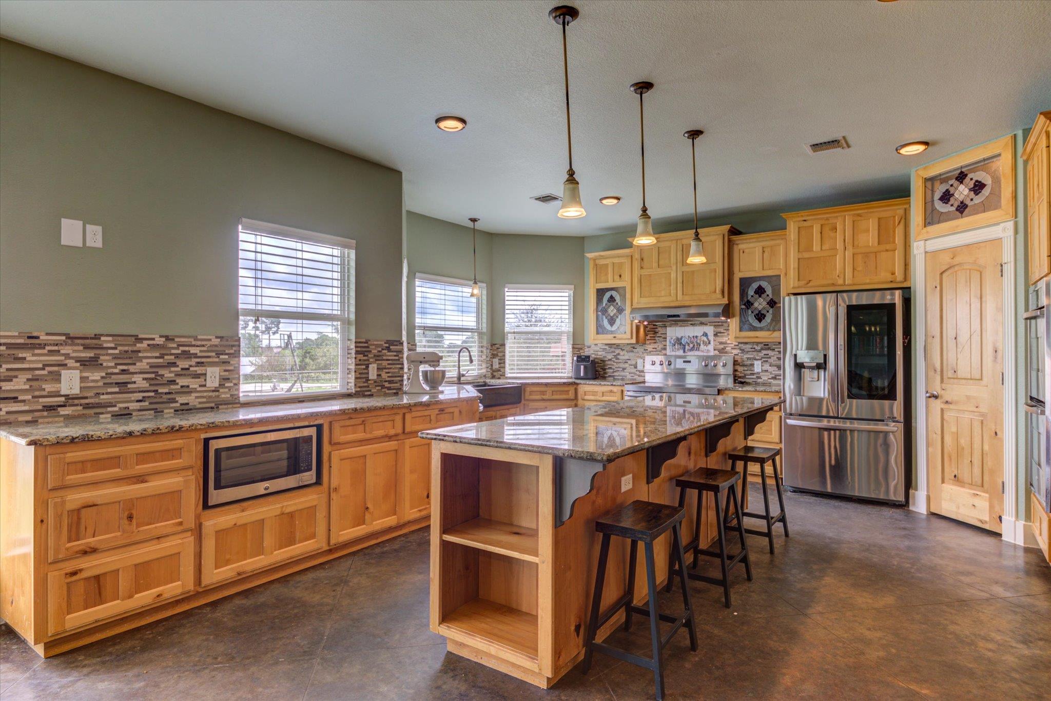 118 Saddle CT, Bastrop, TX 78602