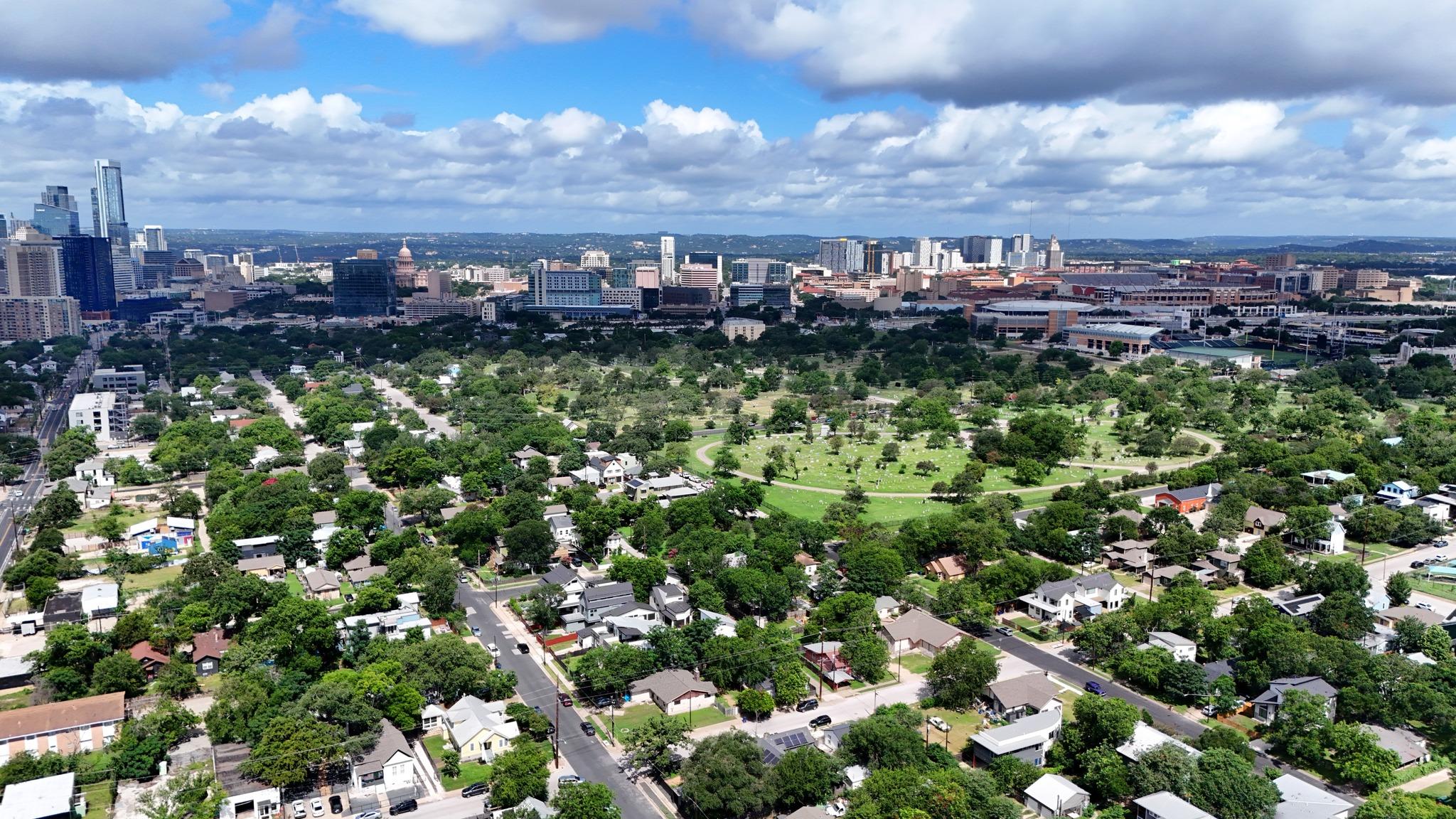 1704 E 13th ST #B, Austin, TX 78702
