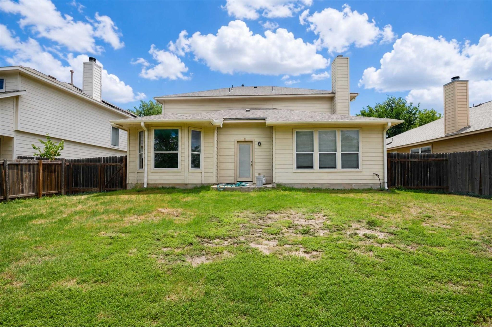 2070 Intrepid DR, Buda, TX 78610