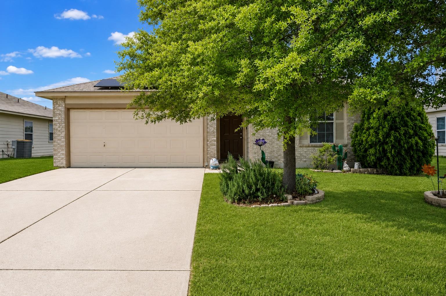 120 Holland ST, Hutto, TX 78634