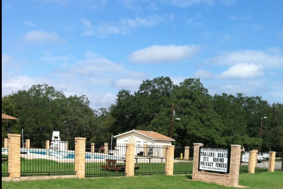 314 Turnstone DR, Buda, TX 78610