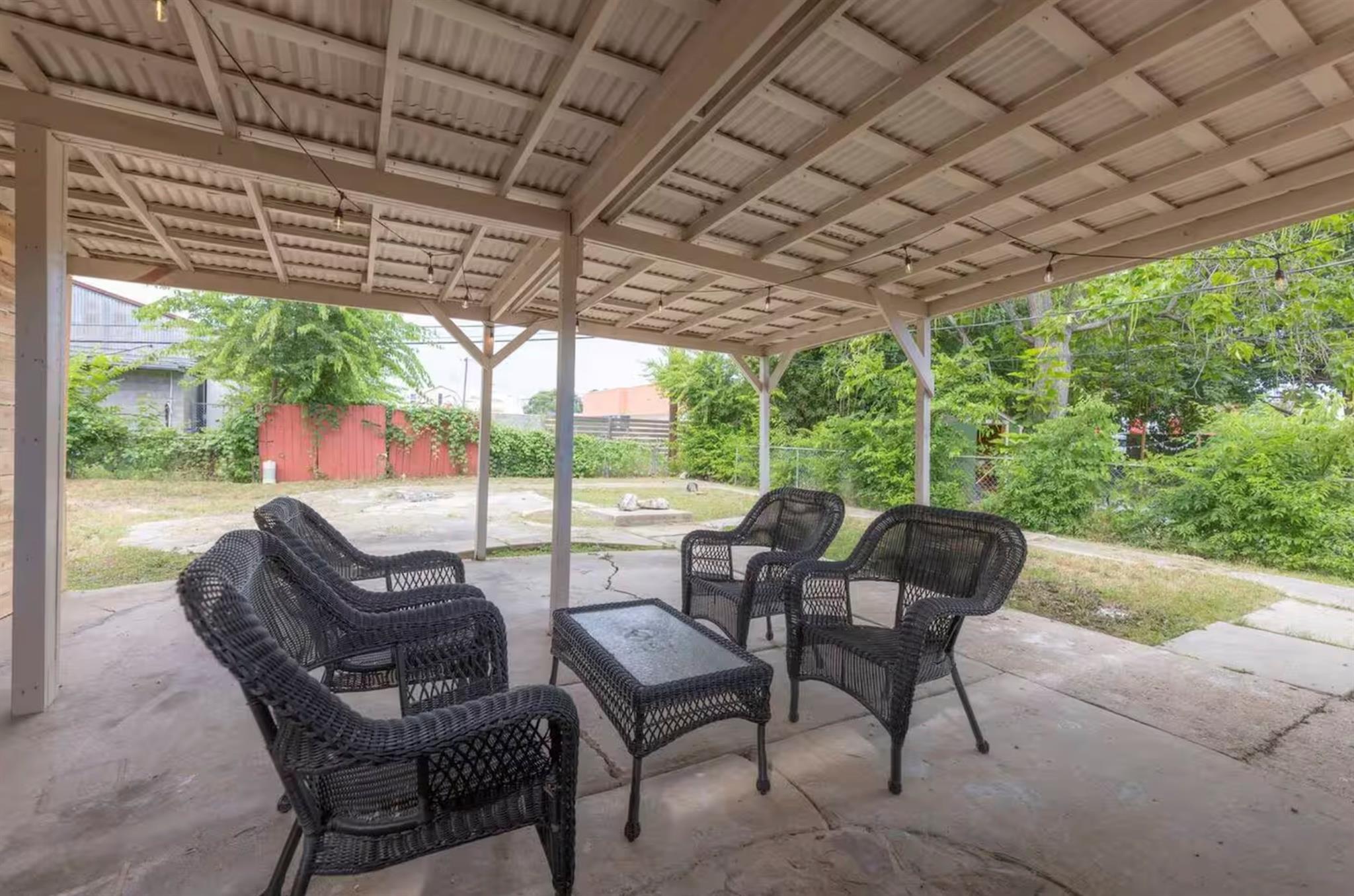 1303 Haynes ST, San Marcos, TX 78666