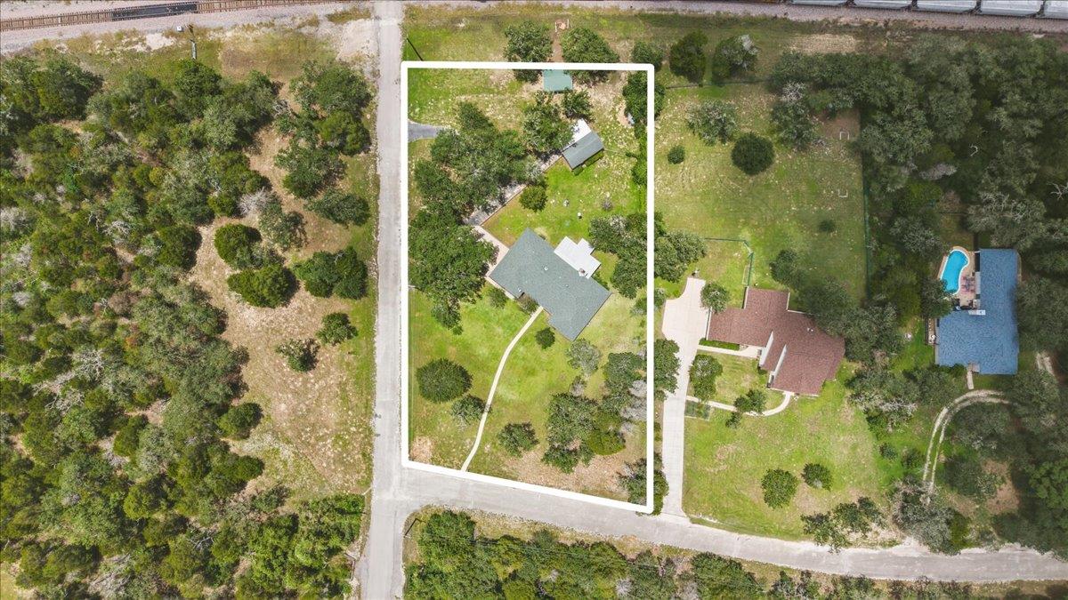 250 Hickory DR, Elgin, TX 78621