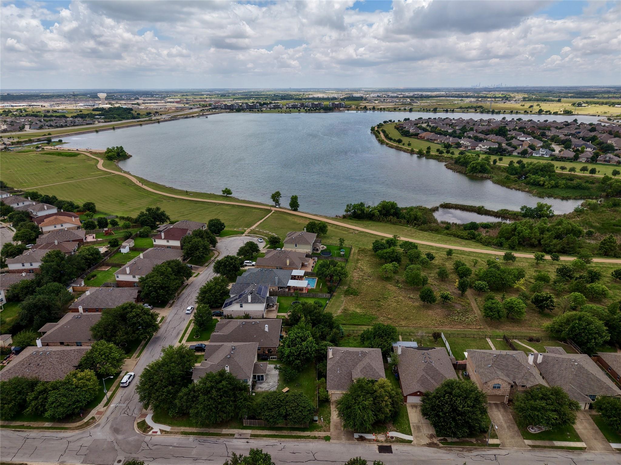 18305 Lake Edge CT, Pflugerville, TX 78660