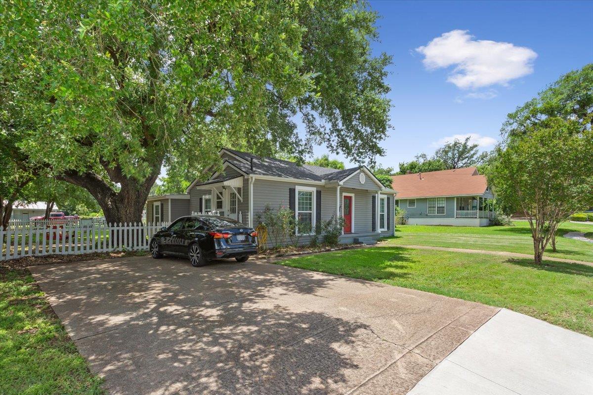 425 E 13th Ave, Belton, TX 76513