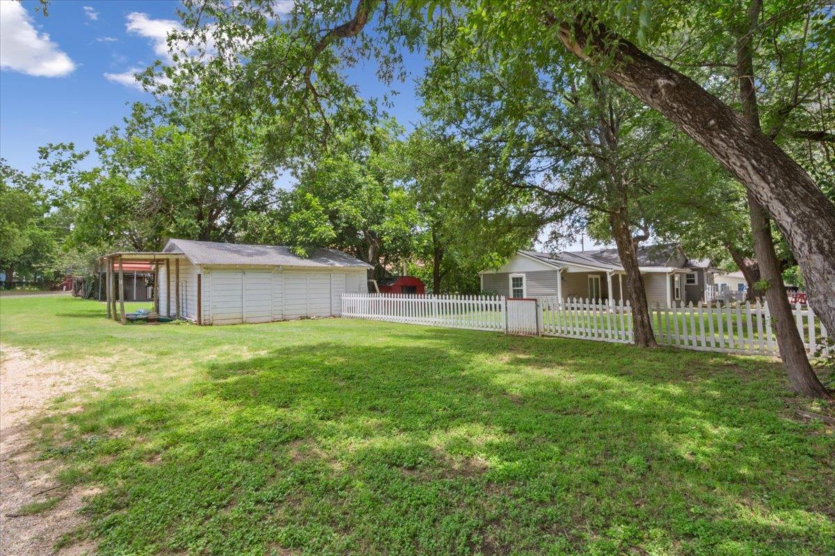 425 E 13th Ave, Belton, TX 76513