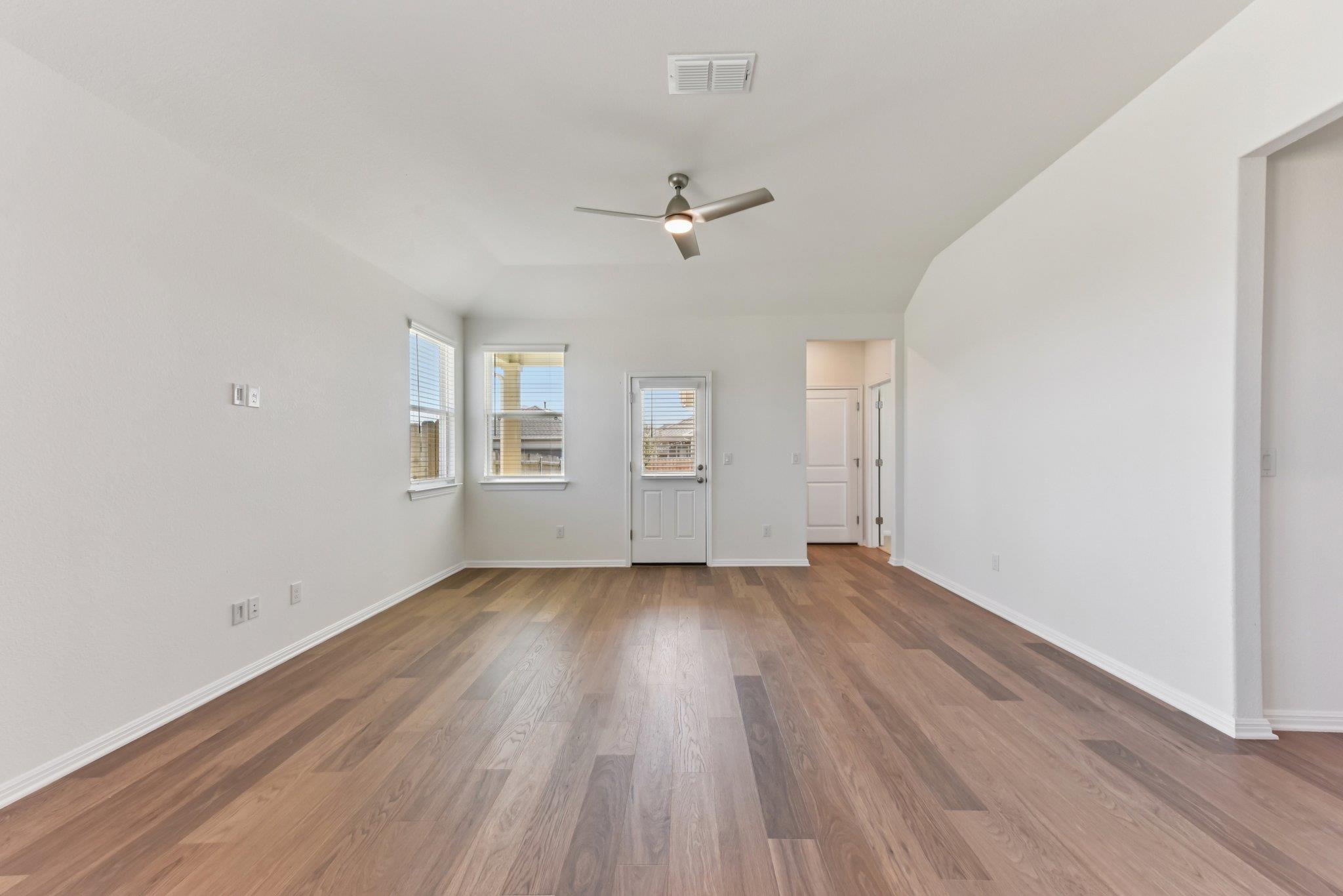 557 Porter Country PKWY, Buda, TX 78610