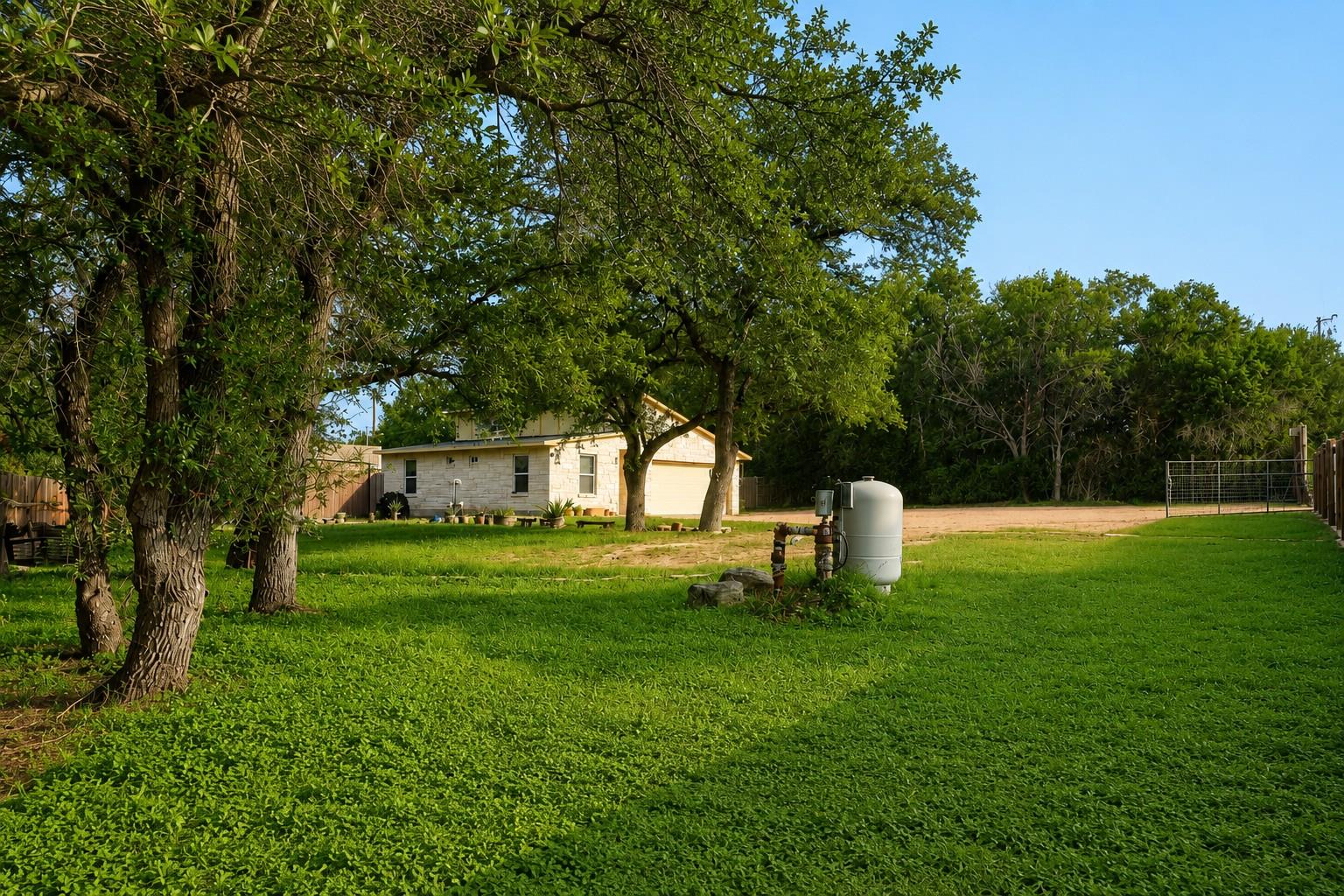 2705 Cory LN, Spicewood, TX 78669