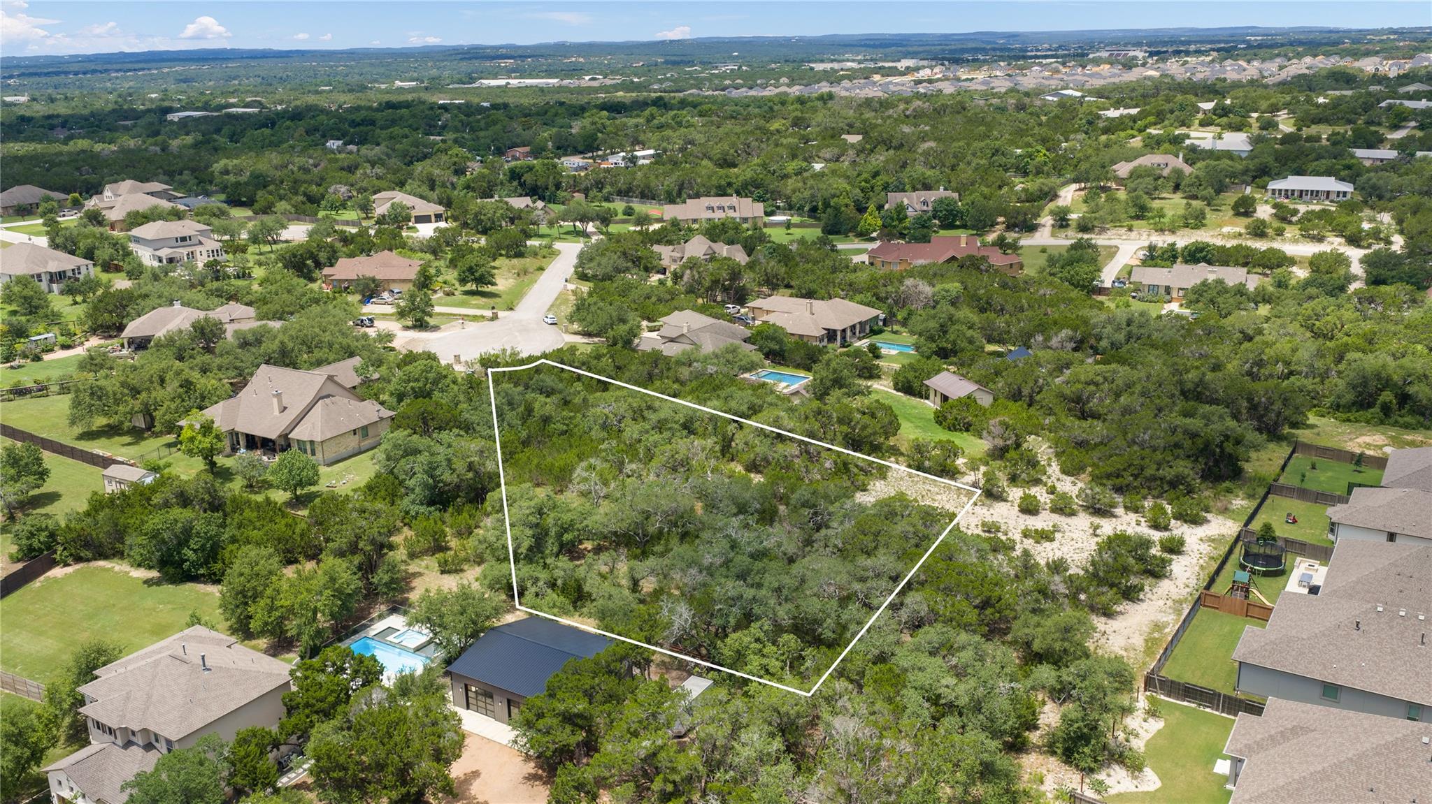 179 Shawnee TRL, Dripping Springs, TX 78620