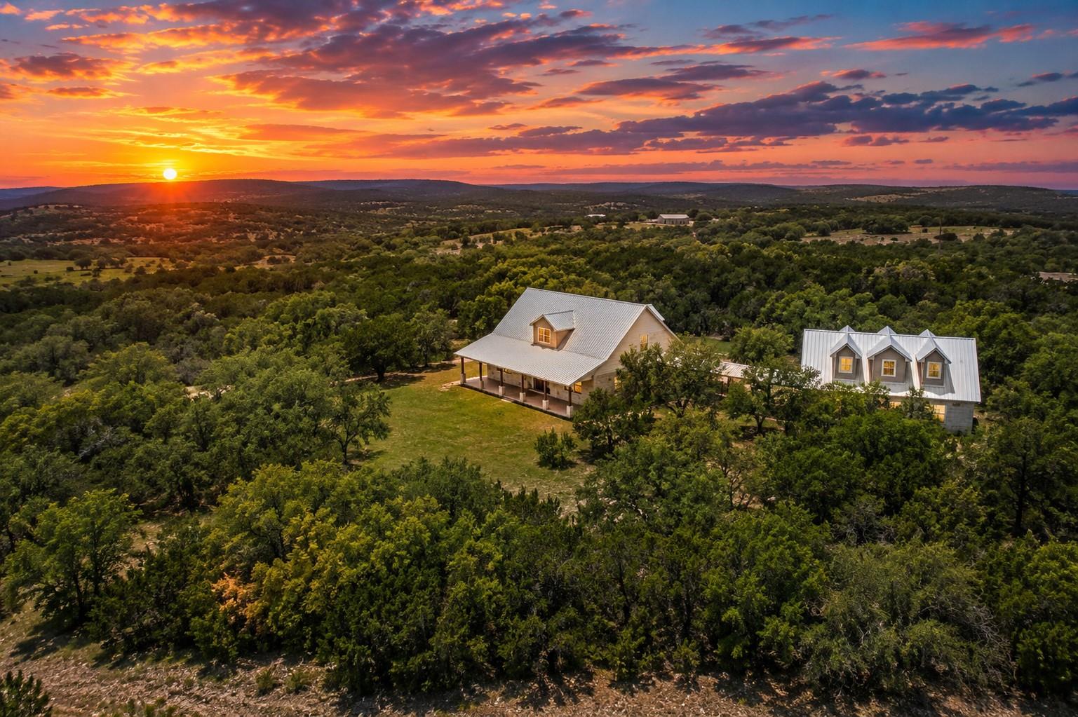 251 Seth HVN, Dripping Springs, TX 78620