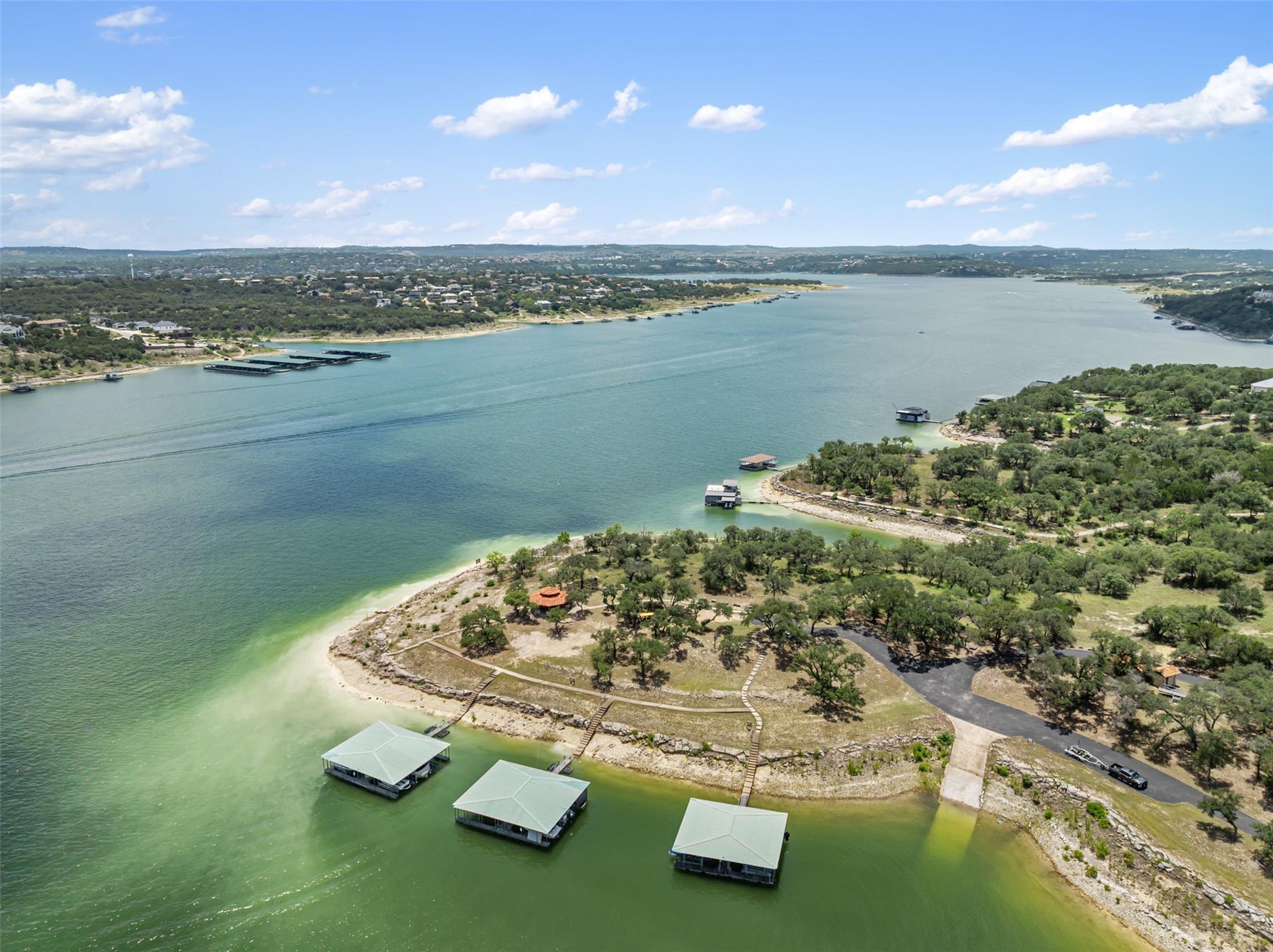 906 Moonlight Bay DR, Spicewood, TX 78669
