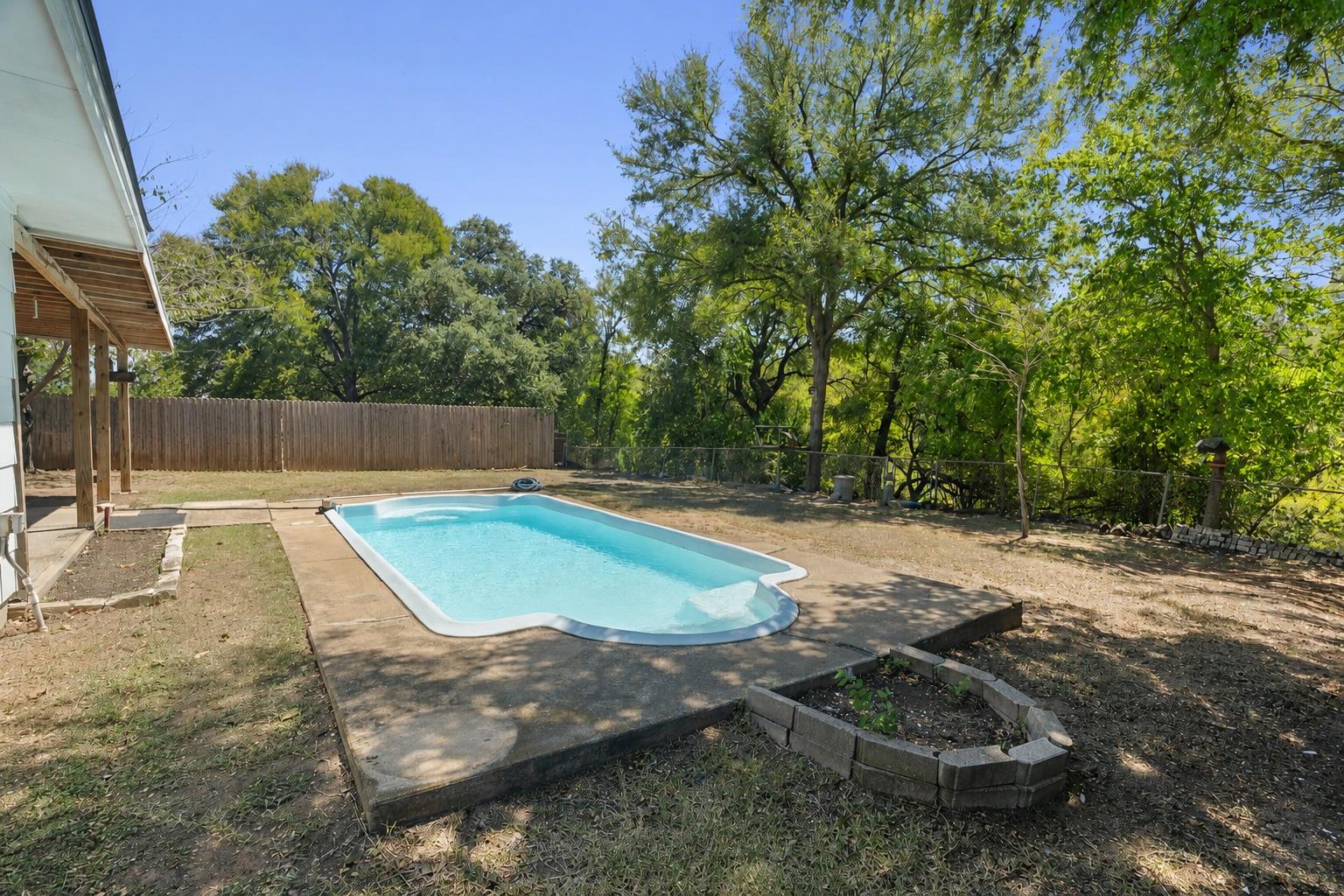 5111 Meadow Creek DR, Austin, TX 78745