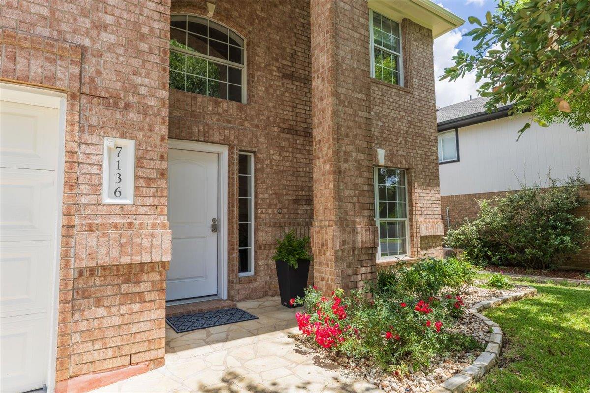 7136 Ridge Oak RD, Austin, TX 78749