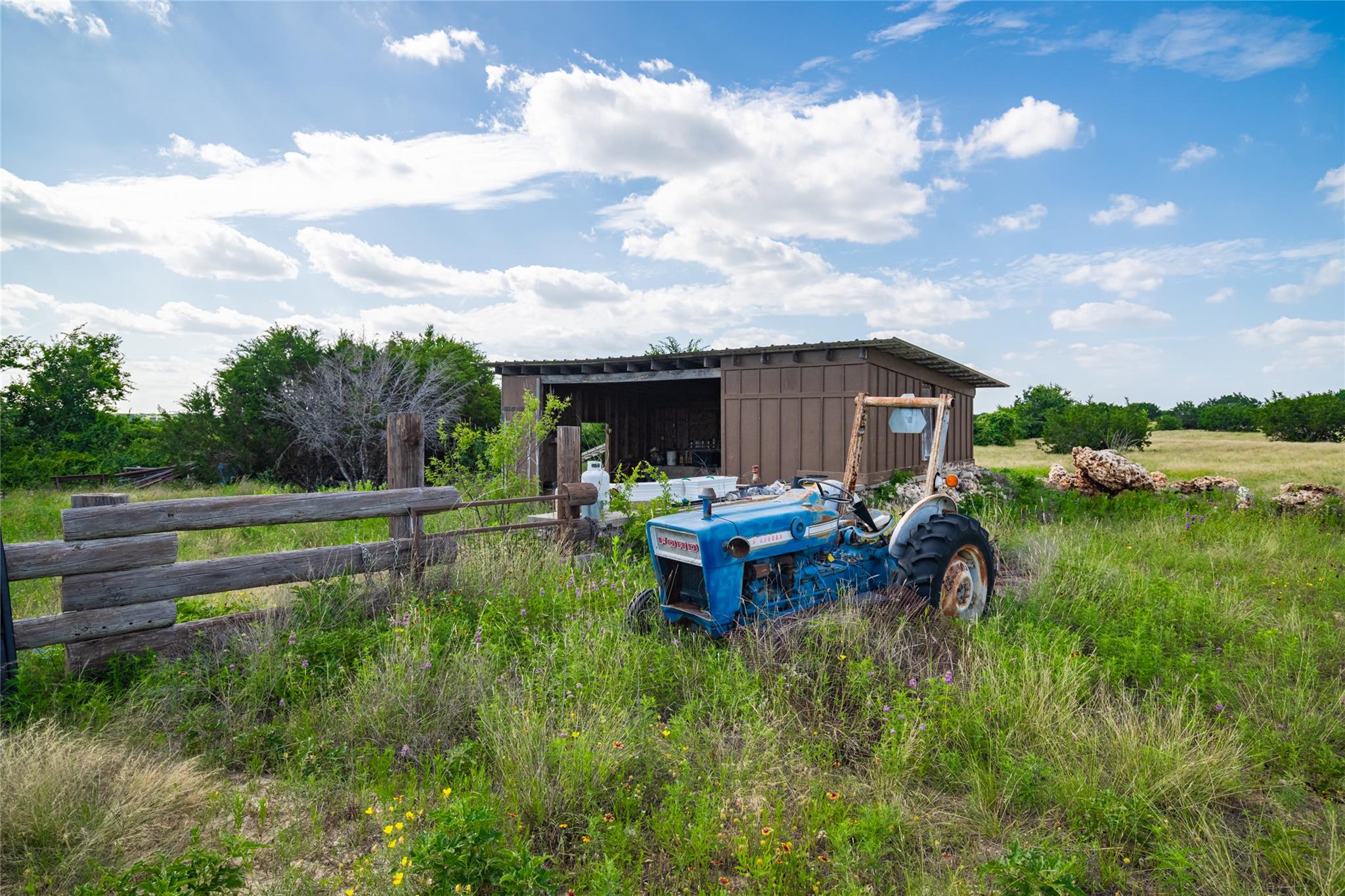 9750 Rm 243, Bertram, TX 78605