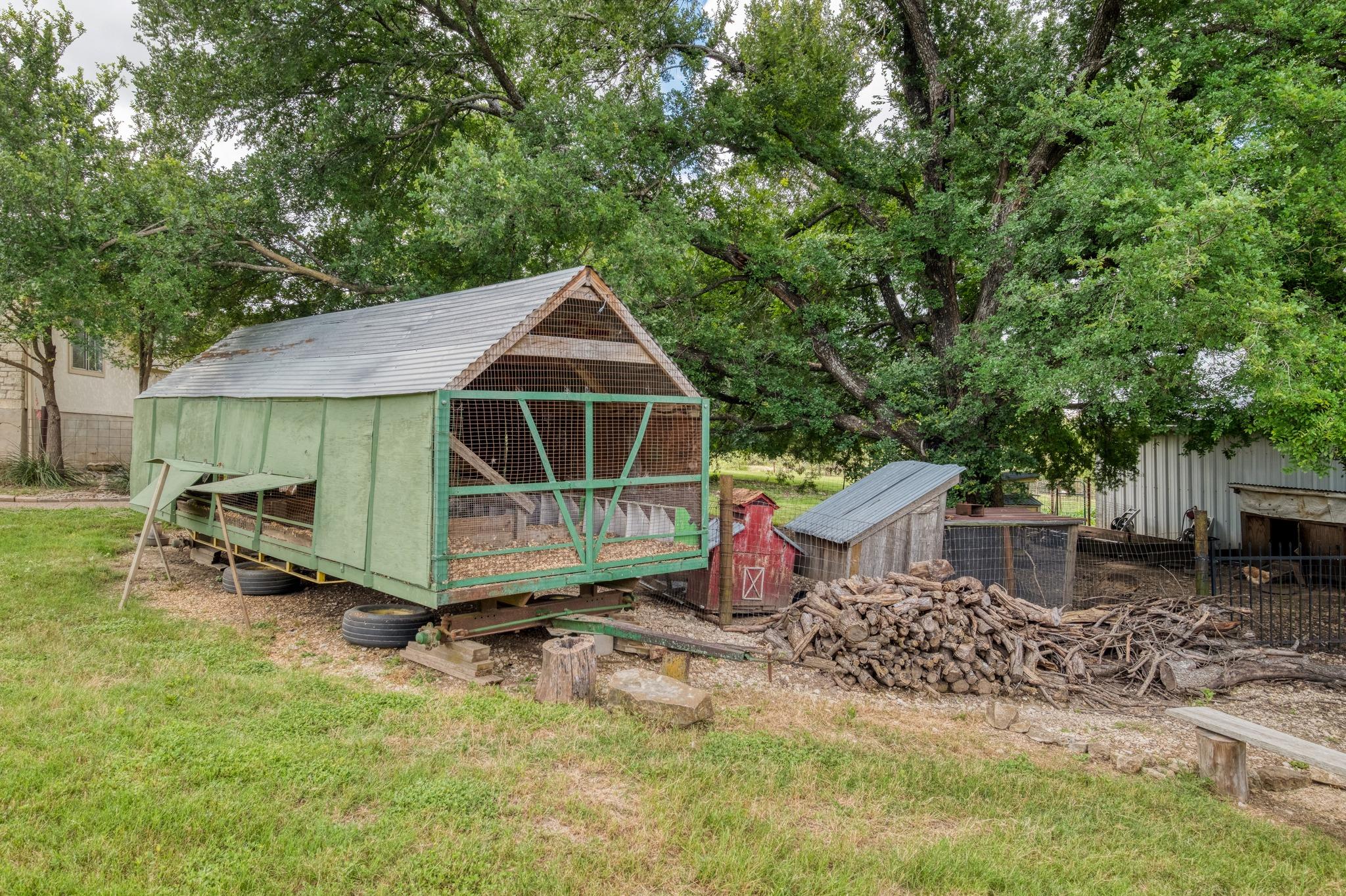 701 Berry LN, Georgetown, TX 78626