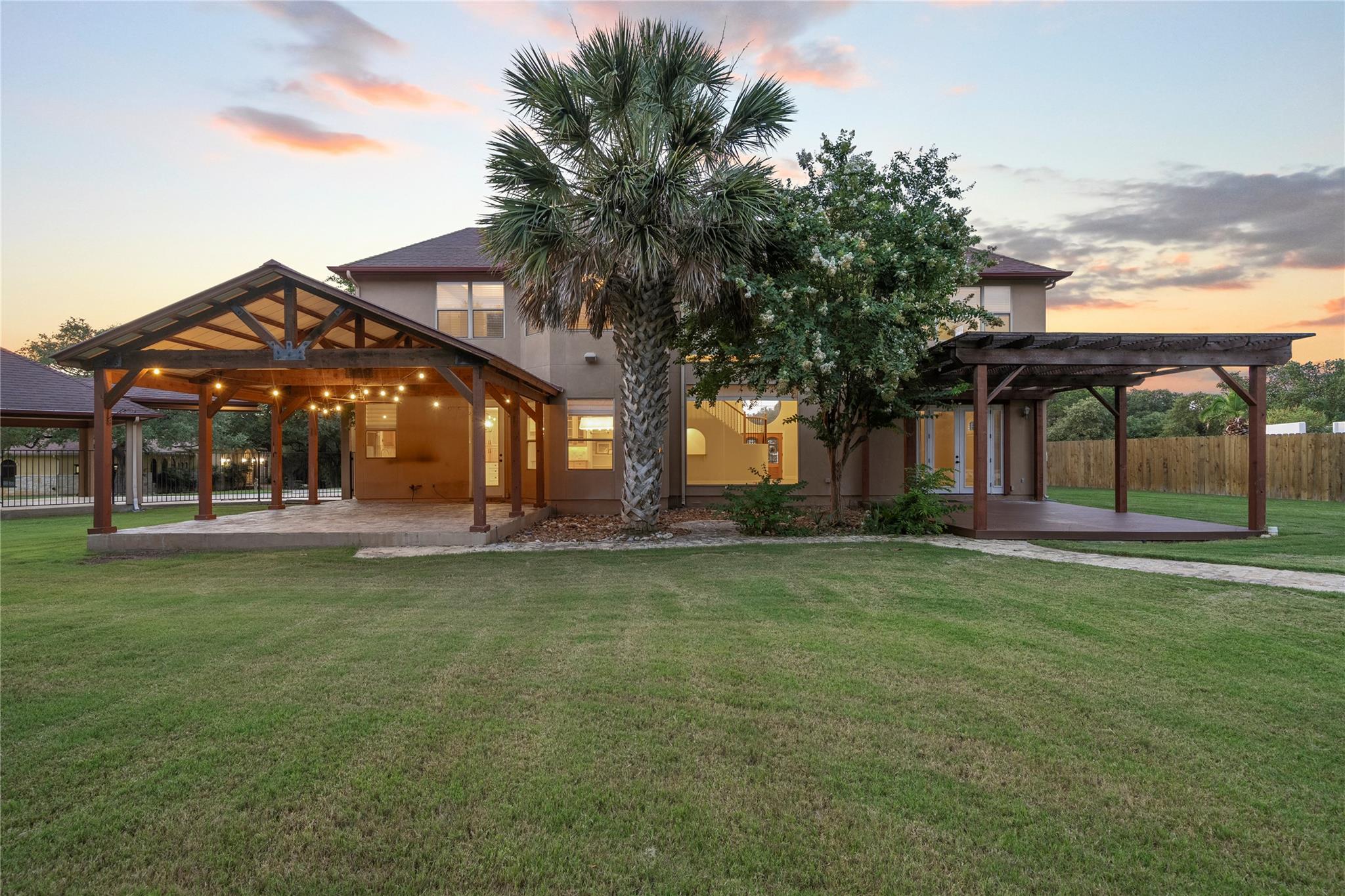 17 Horseshoe CT, New Braunfels, TX 78132