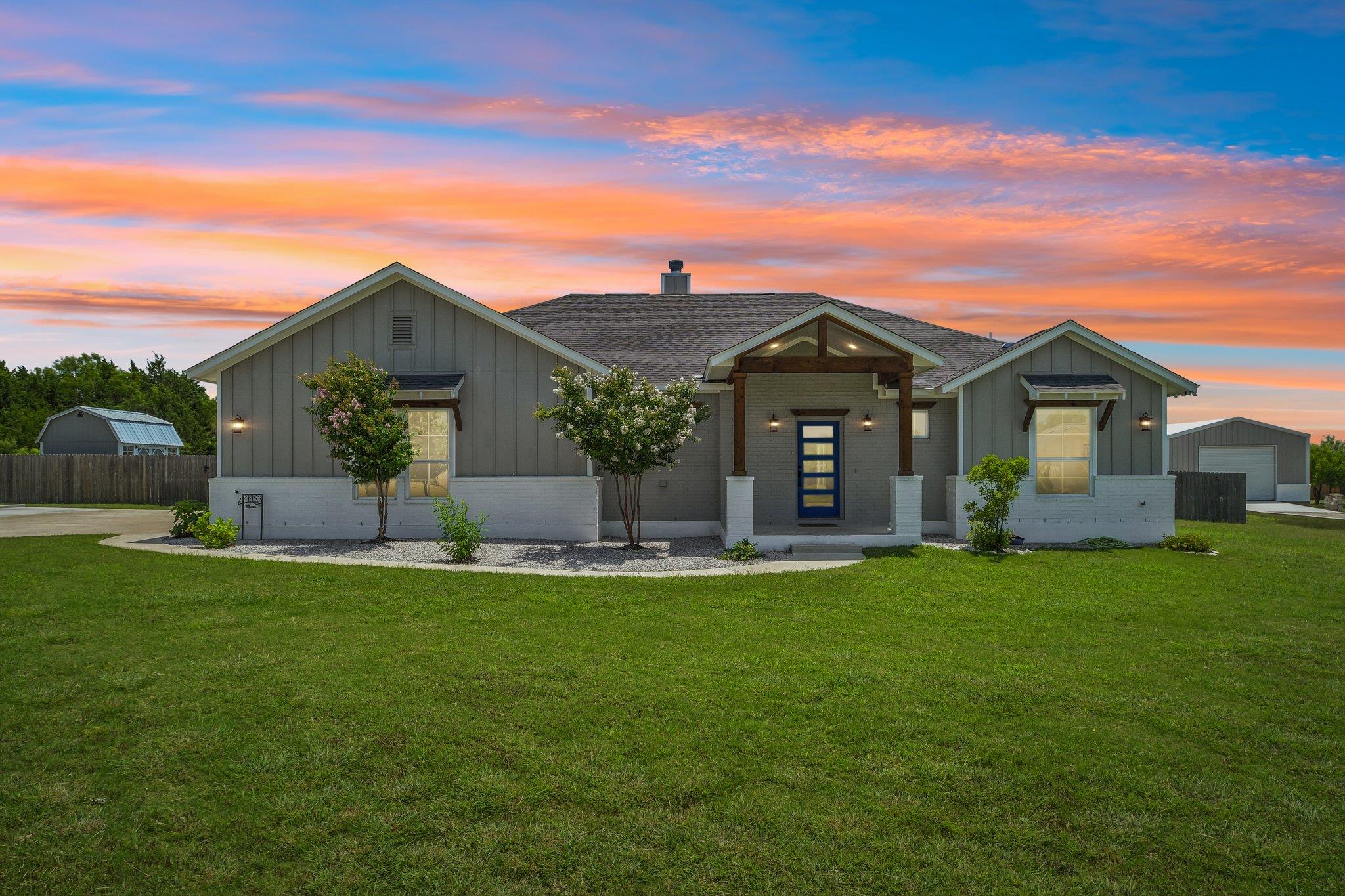 109 Silverado DR, Bertram, TX 78605