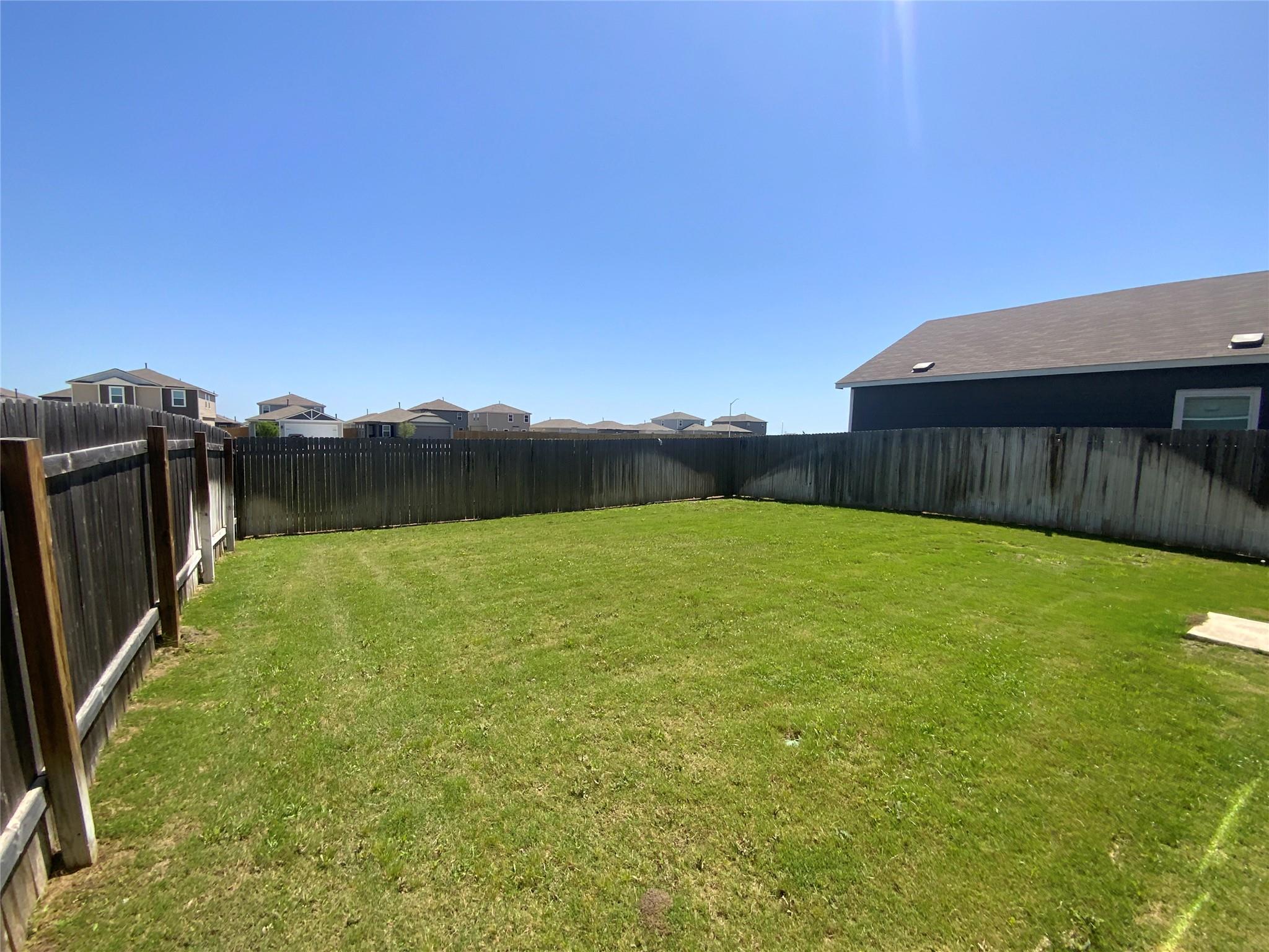 131 Soapstone Ps, Maxwell, TX 78656