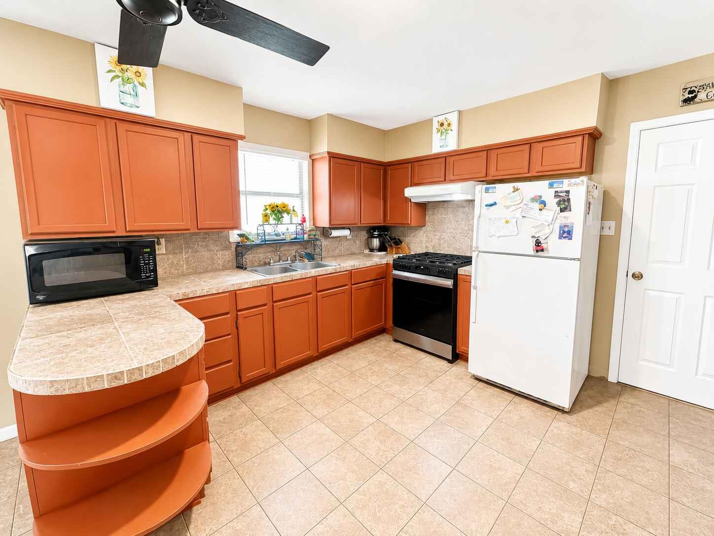 650 W Vaughan ST, Bertram, TX 78605