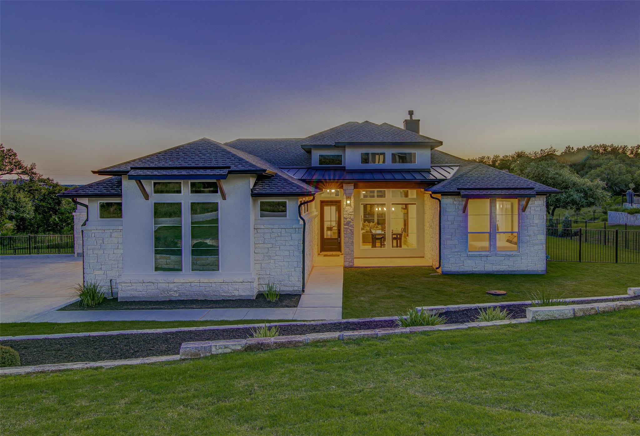 160 Onion Creek LN, Driftwood, TX 78619