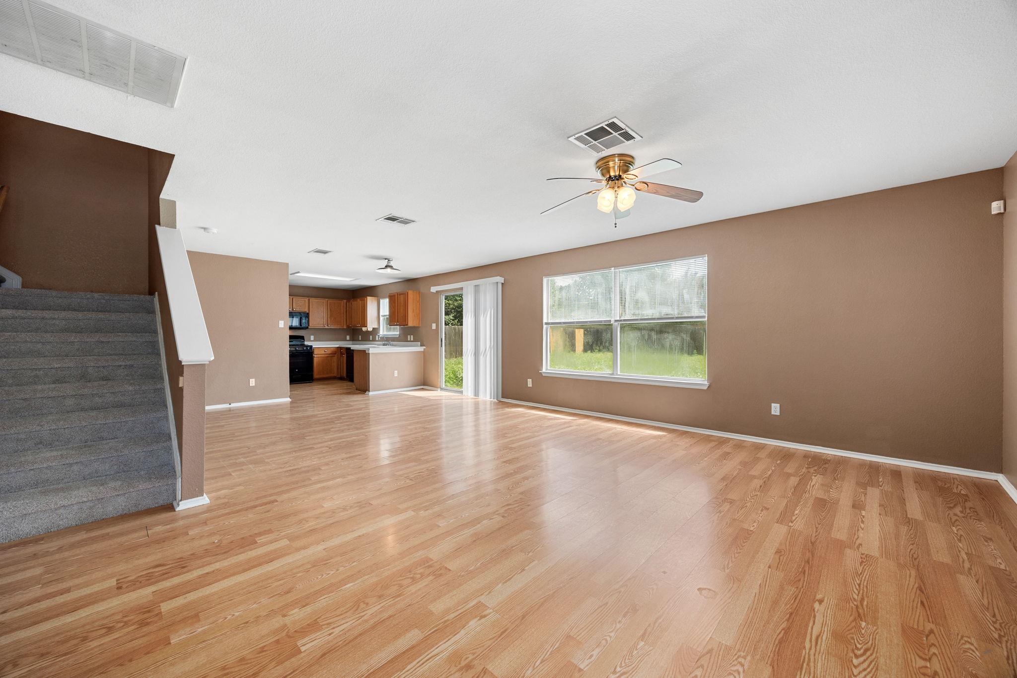 12033 Kilmartin LN, Austin, TX 78754