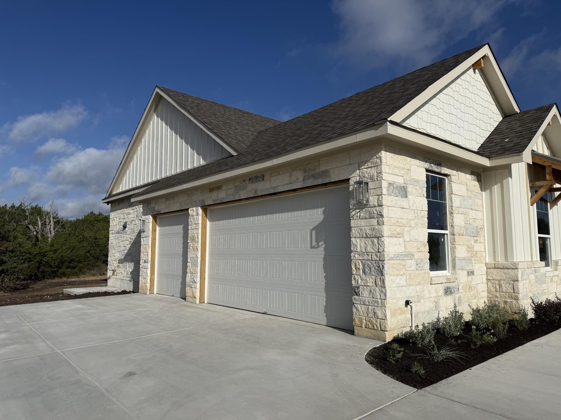 127 Riparian Elm RD, Bertram, TX 78605