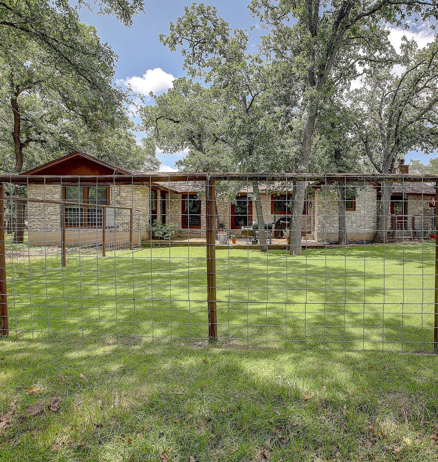205 E Esparada DR, Georgetown, TX 78628