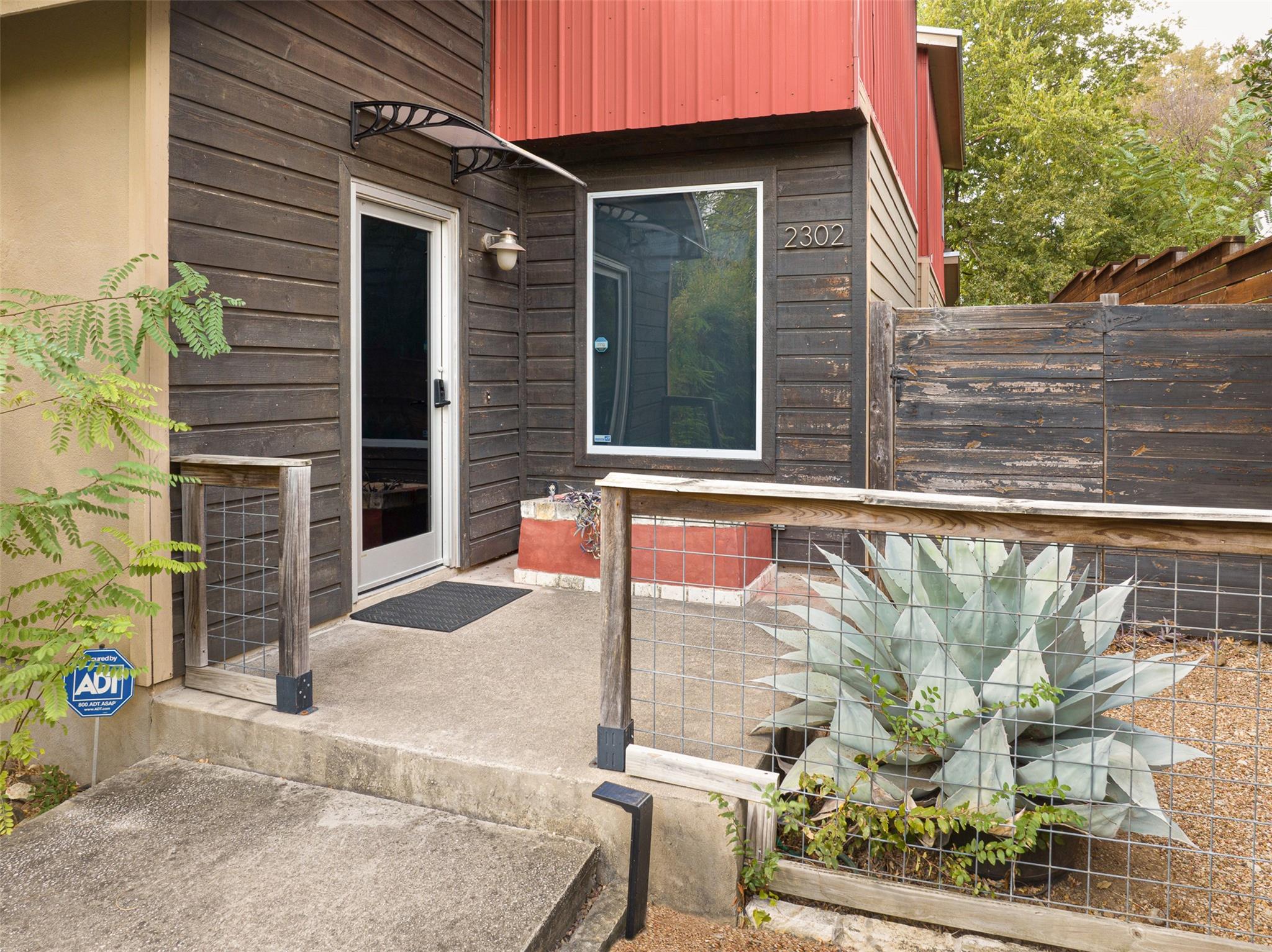 2302 E 9th ST, Austin, TX 78702