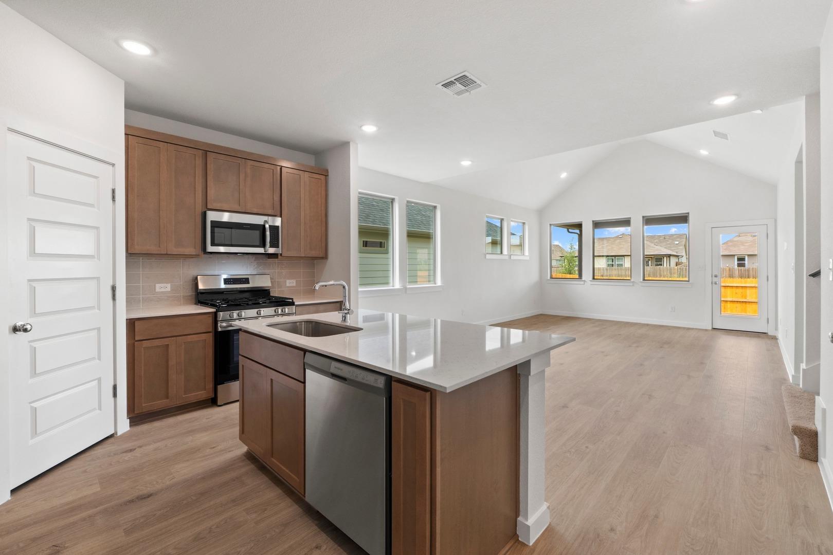 114 Melrose ST, Hutto, TX 78634