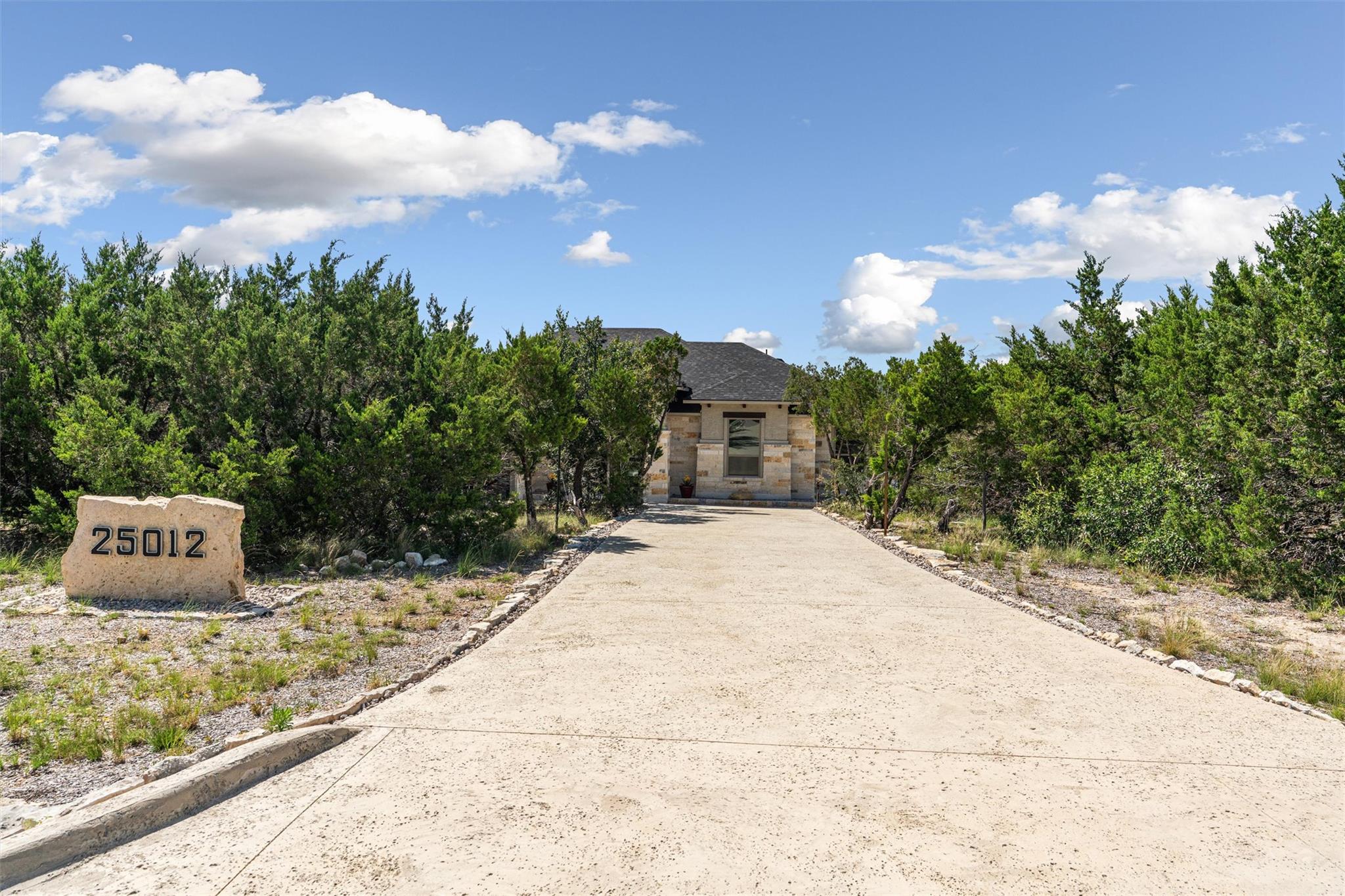 25012 Montana Creek XING, Marble Falls, TX 78654