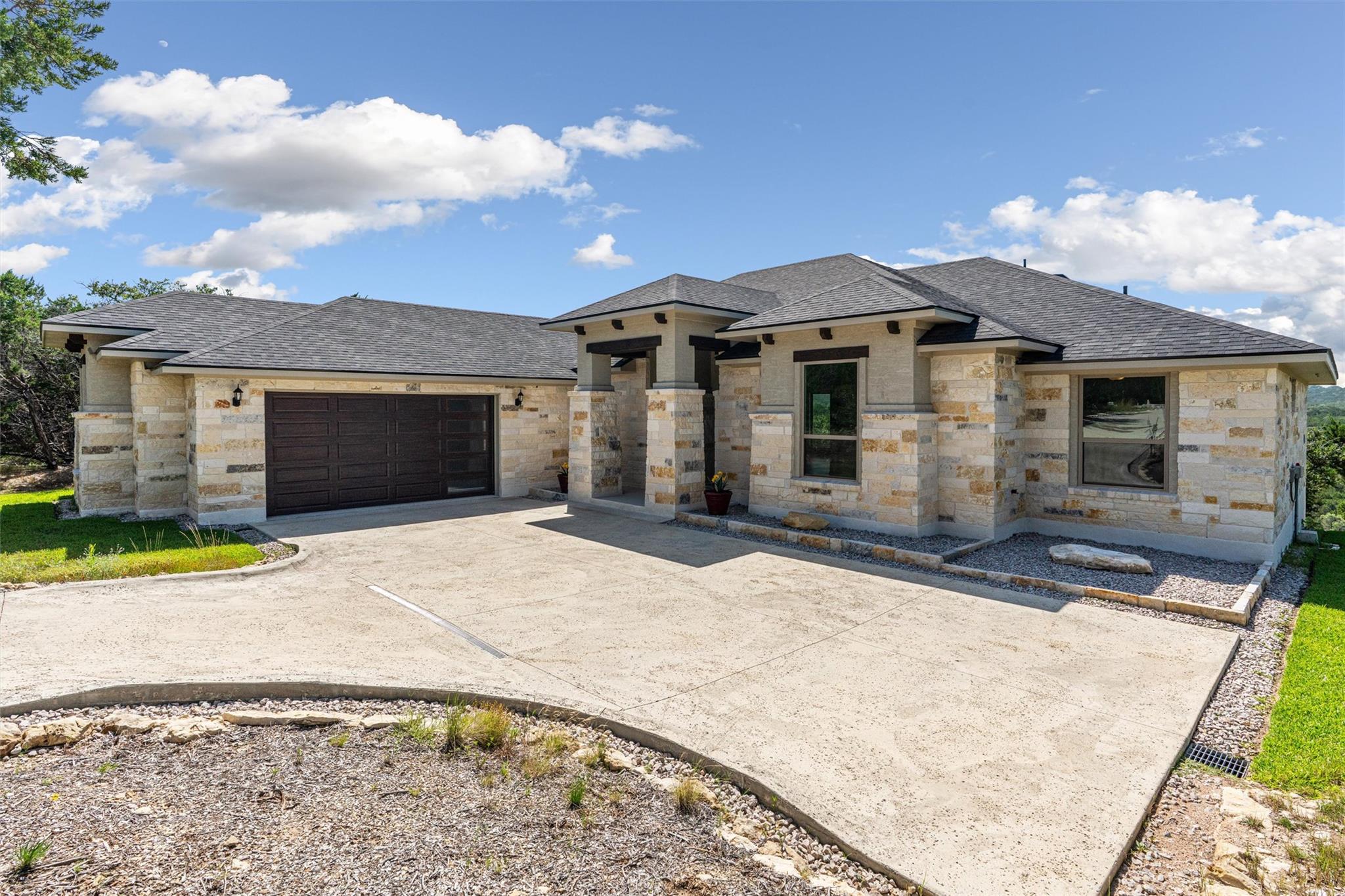 25012 Montana Creek XING, Marble Falls, TX 78654