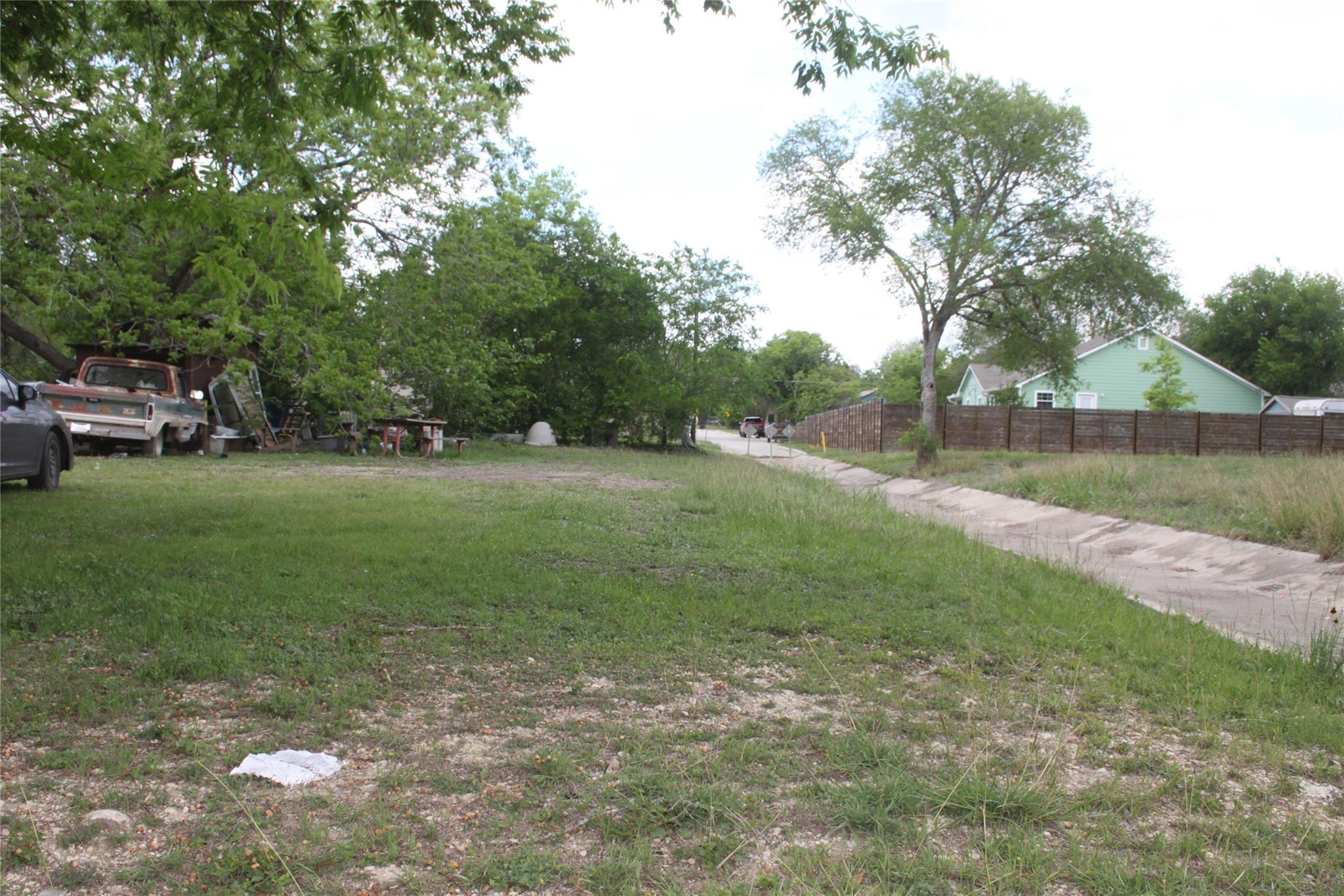 801 Tank ST, Lockhart, TX 78644