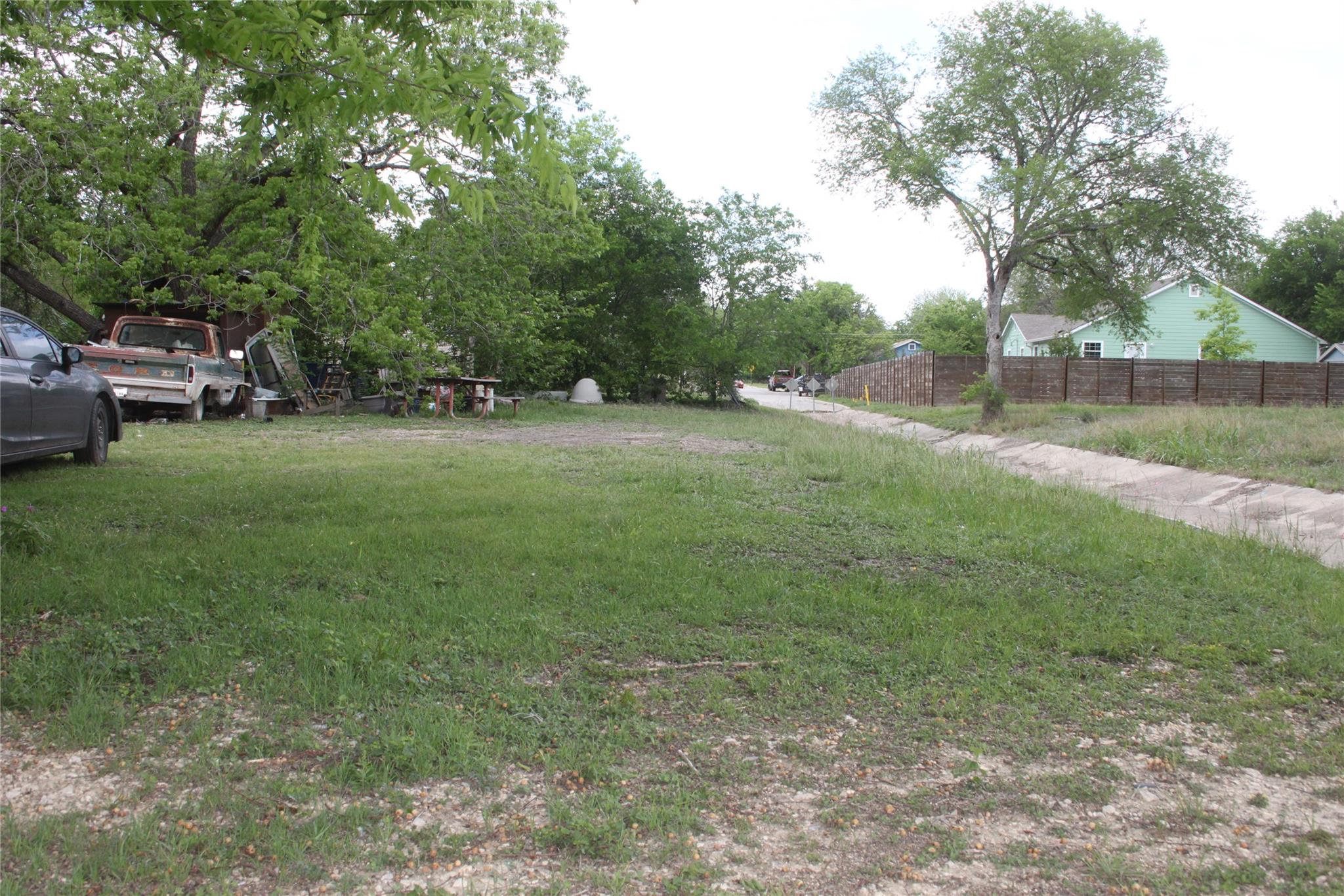 801 Tank ST, Lockhart, TX 78644
