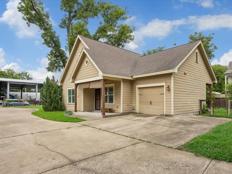 3211 Holton ST #3211B, Austin, TX 78702
