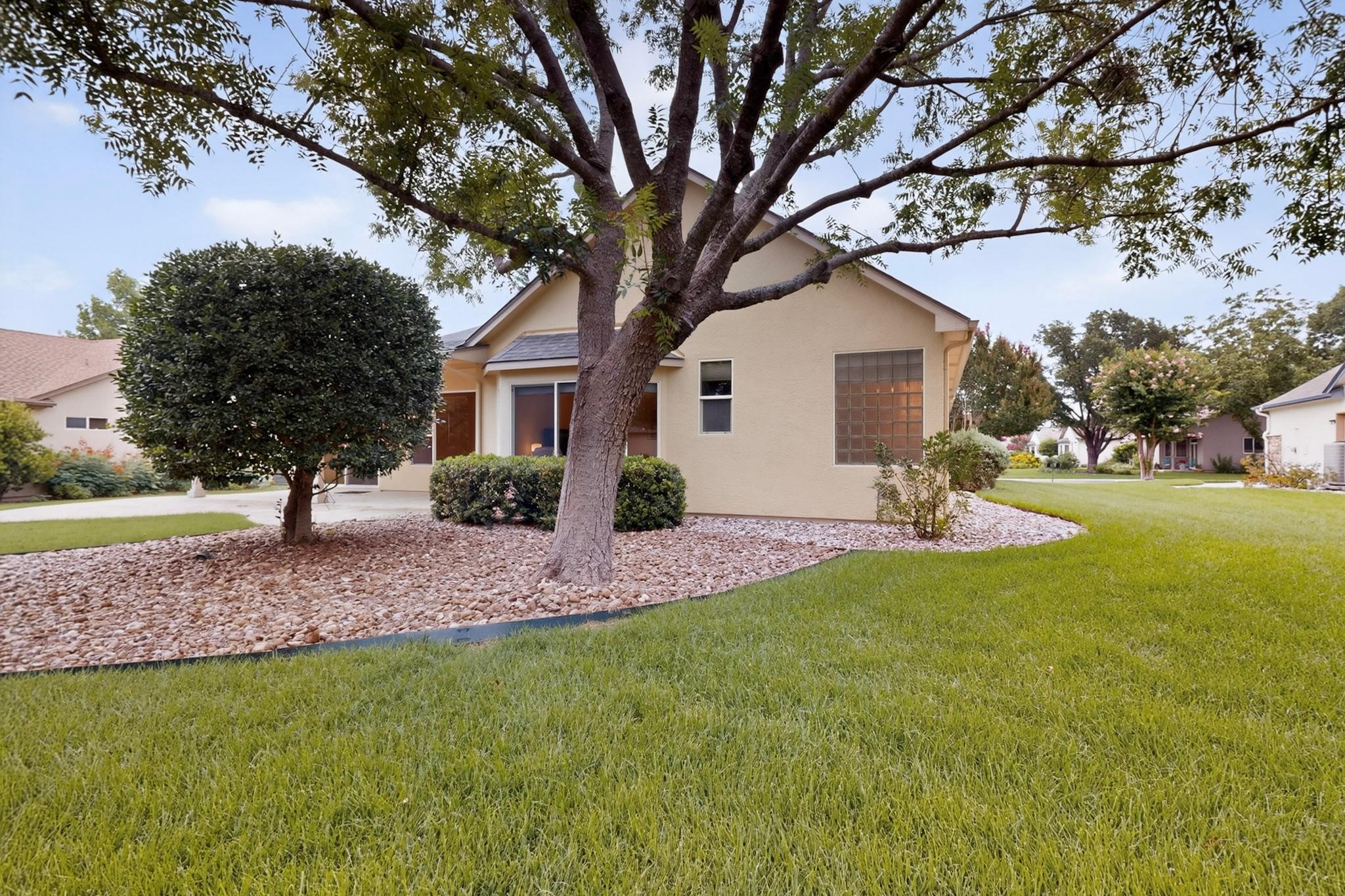 207 Red Poppy TRL, Georgetown, TX 78633