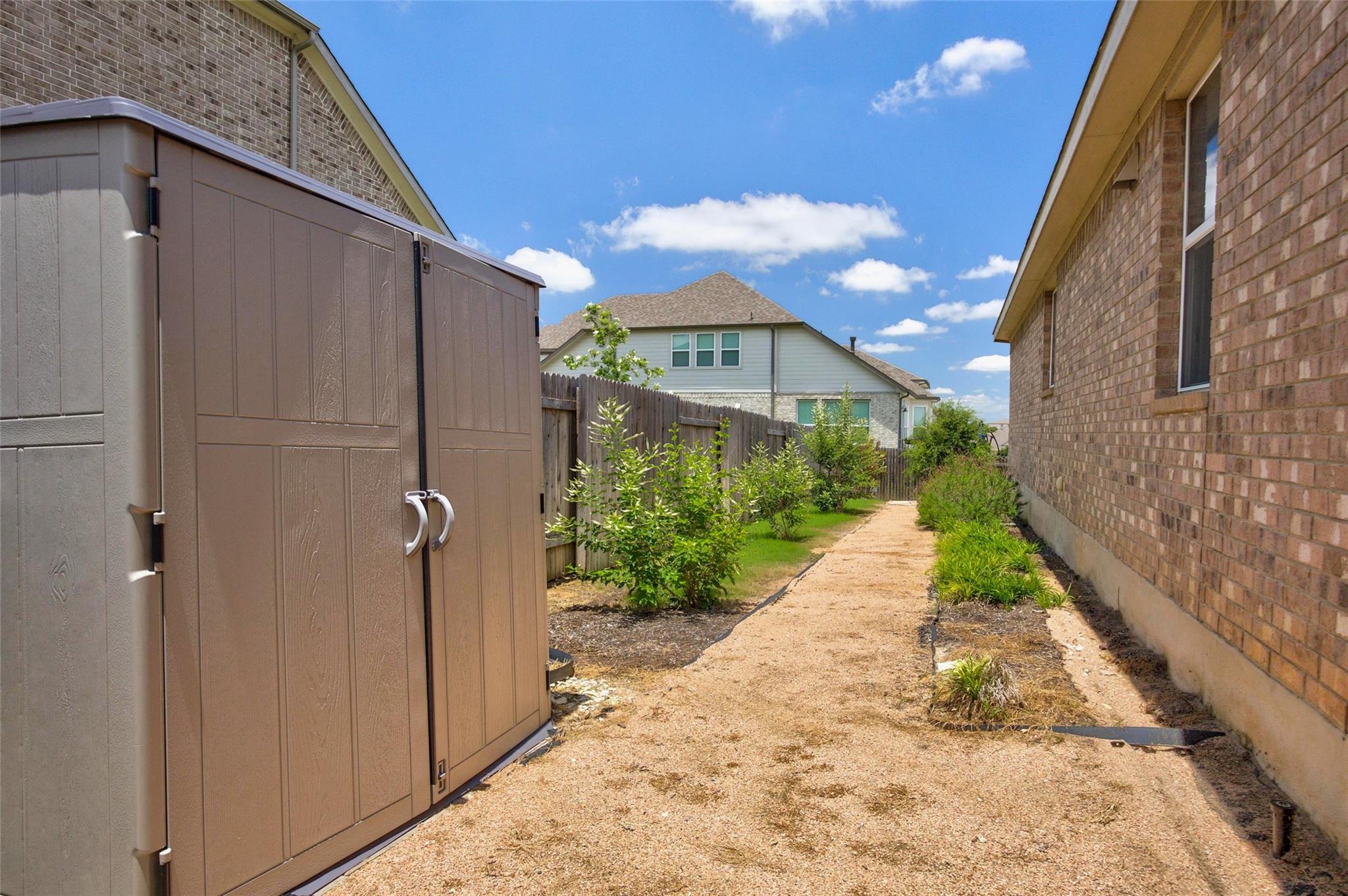 127 Eagle Mountain TRL, Dripping Springs, TX 78620
