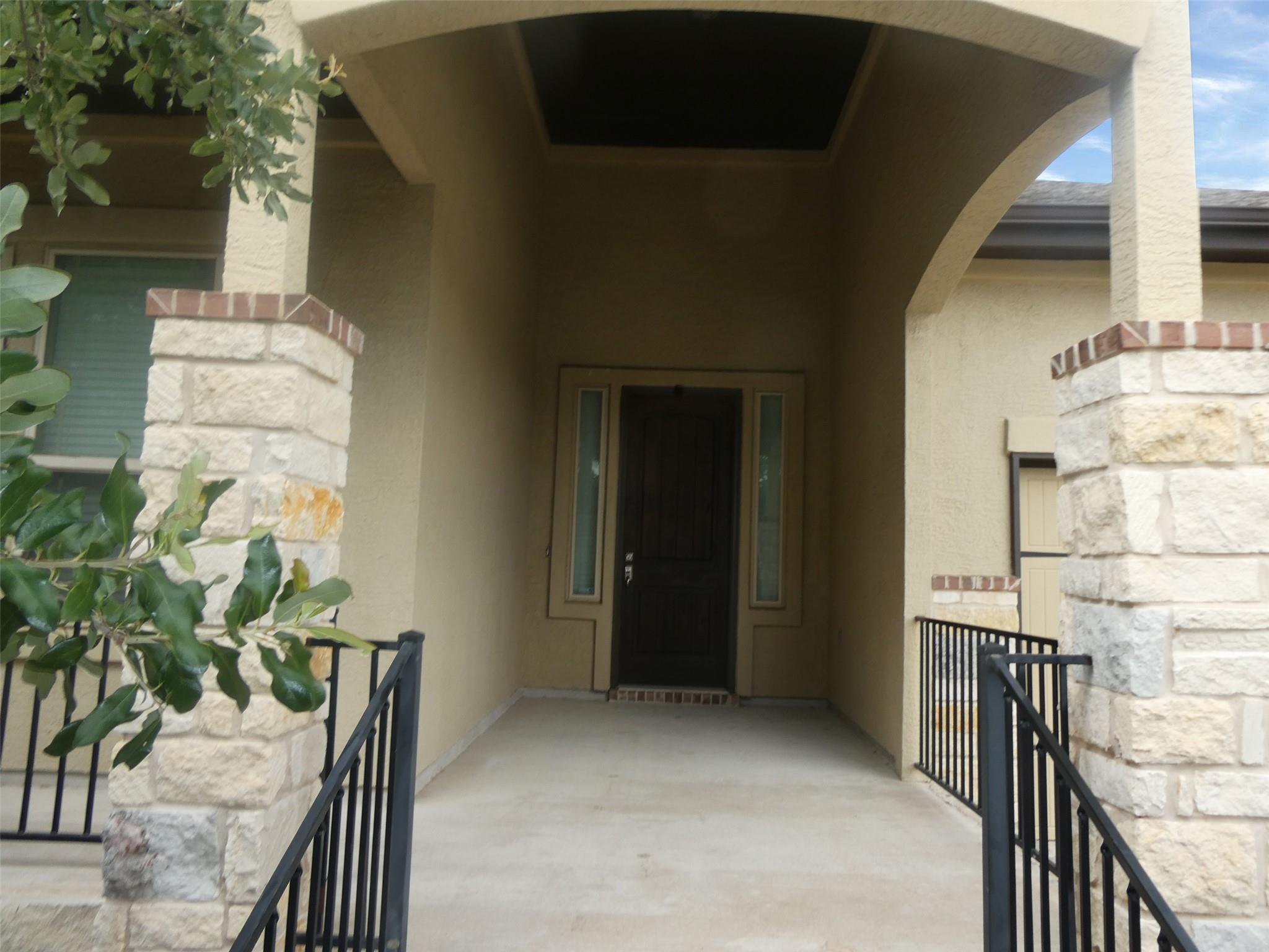 21905 Rock Wren RD, Spicewood, TX 78669