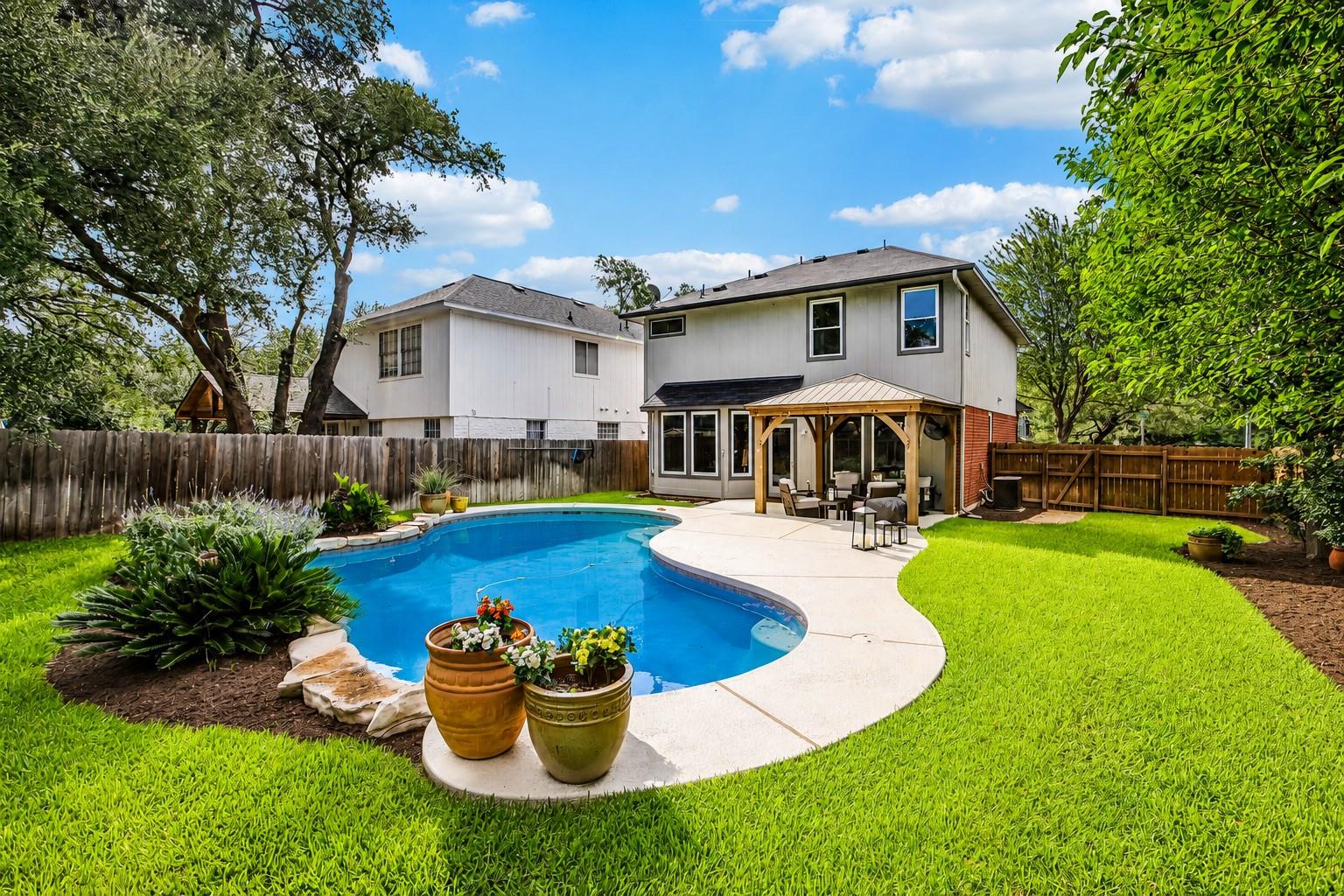 7400 Peabody DR, Austin, TX 78729
