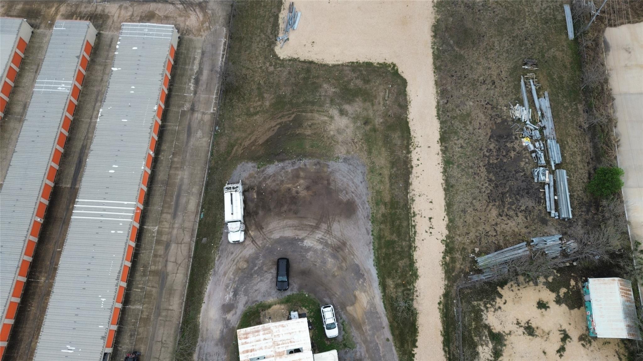1415 S Commerce ST, Lockhart, TX 78644