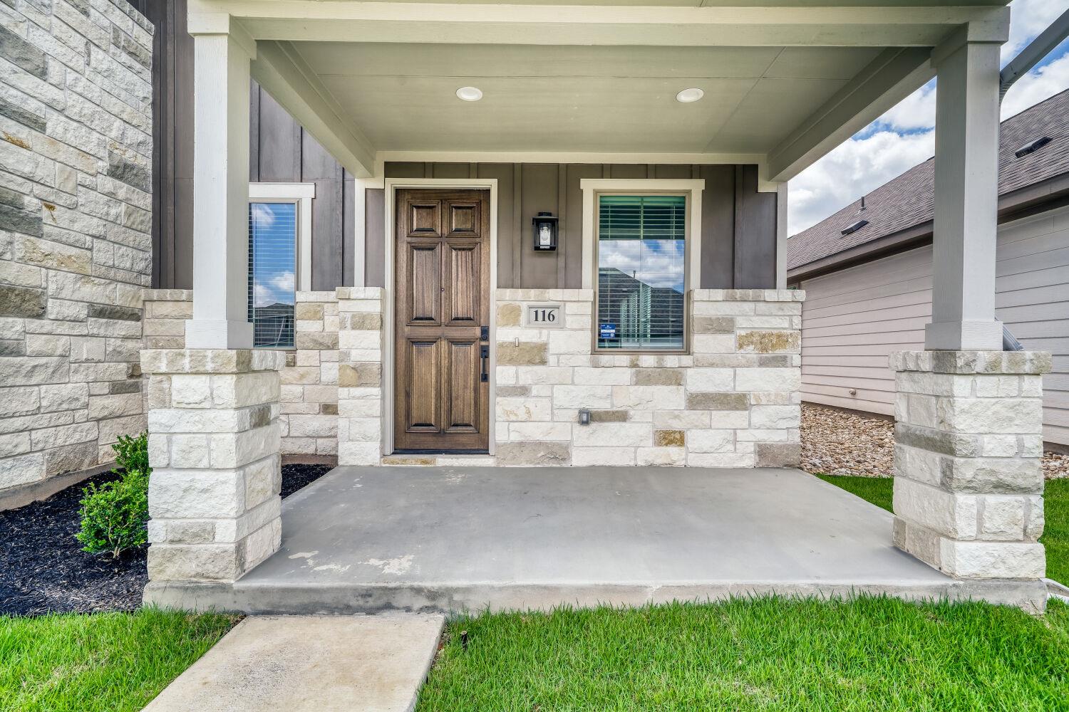 116 International, Buda, TX 78610