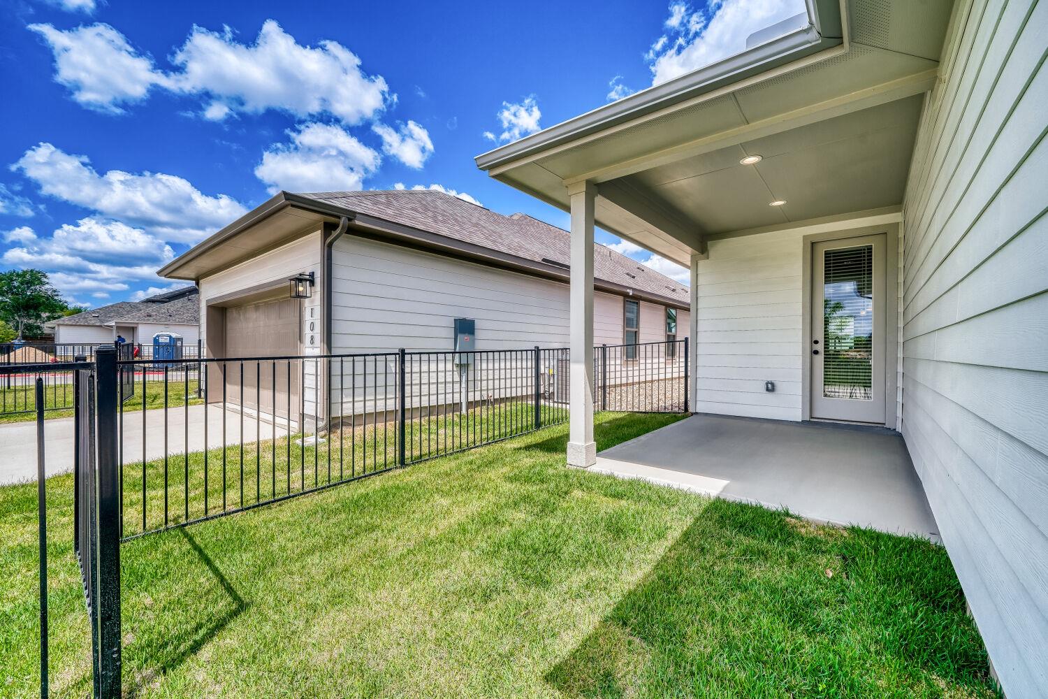 116 International, Buda, TX 78610