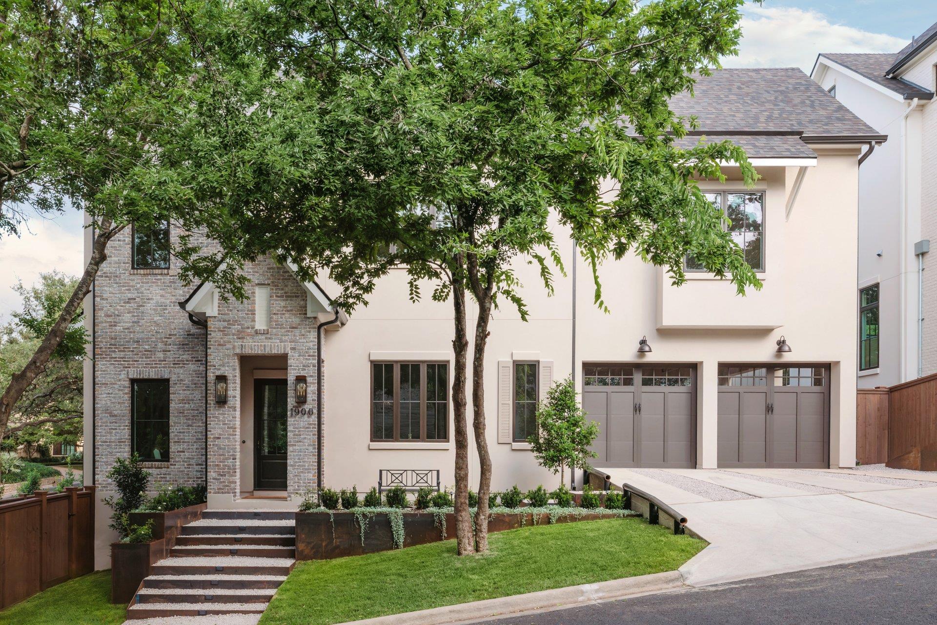 1900 Matthews DR, Austin, TX 78703
