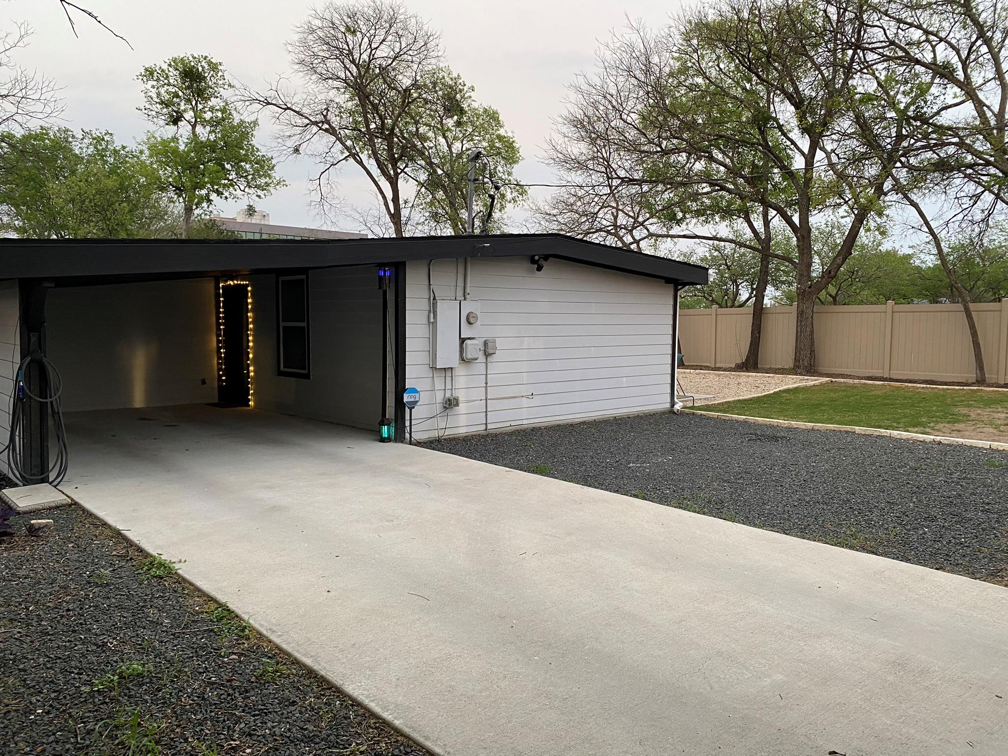 1102 Clayton LN, Austin, TX 78723
