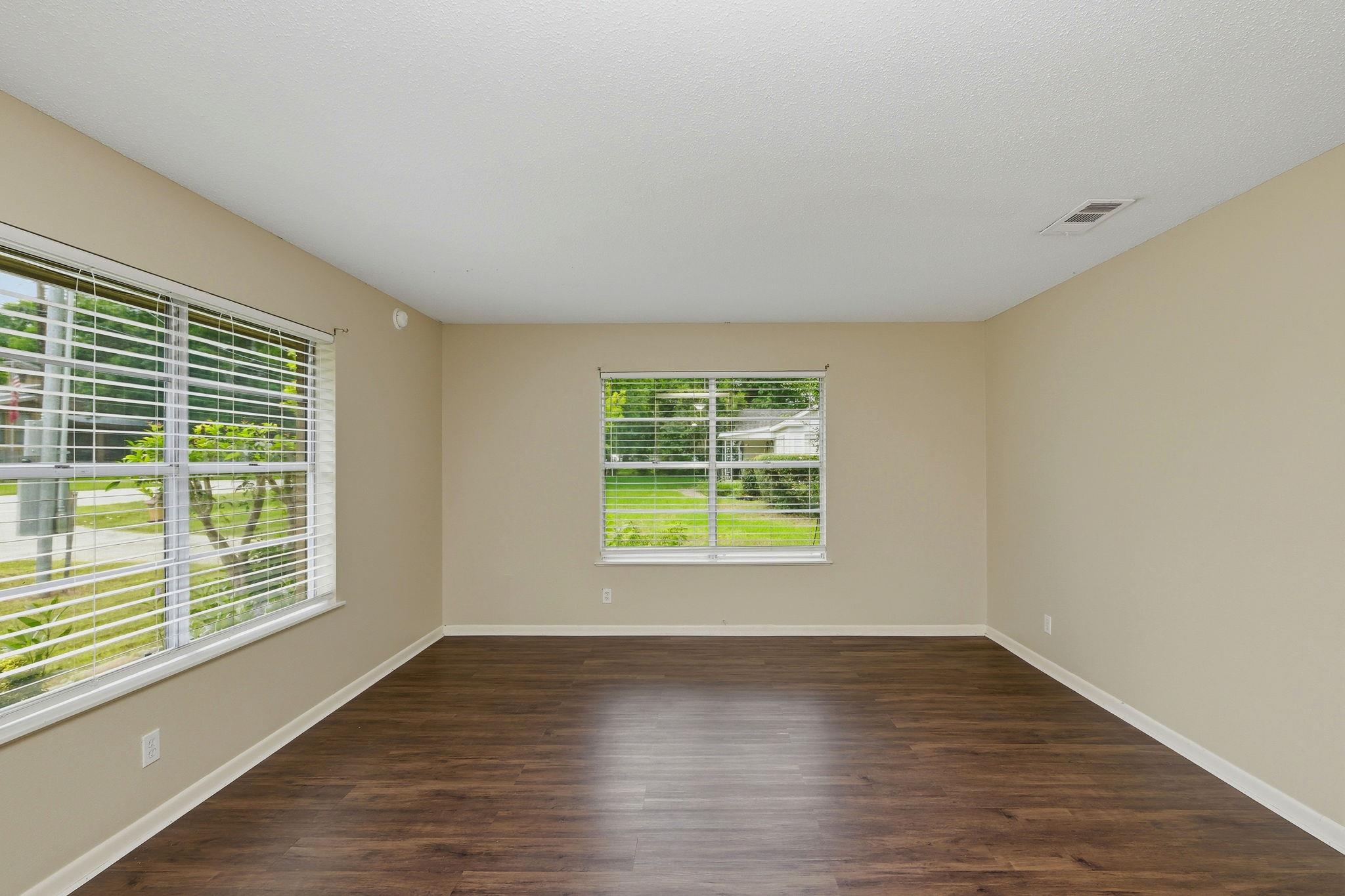 208 N Cedar ST, Buda, TX 78610