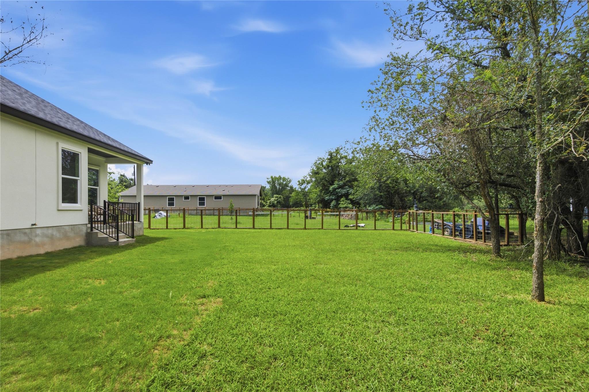 145 Kawainui LN, Bastrop, TX 78602