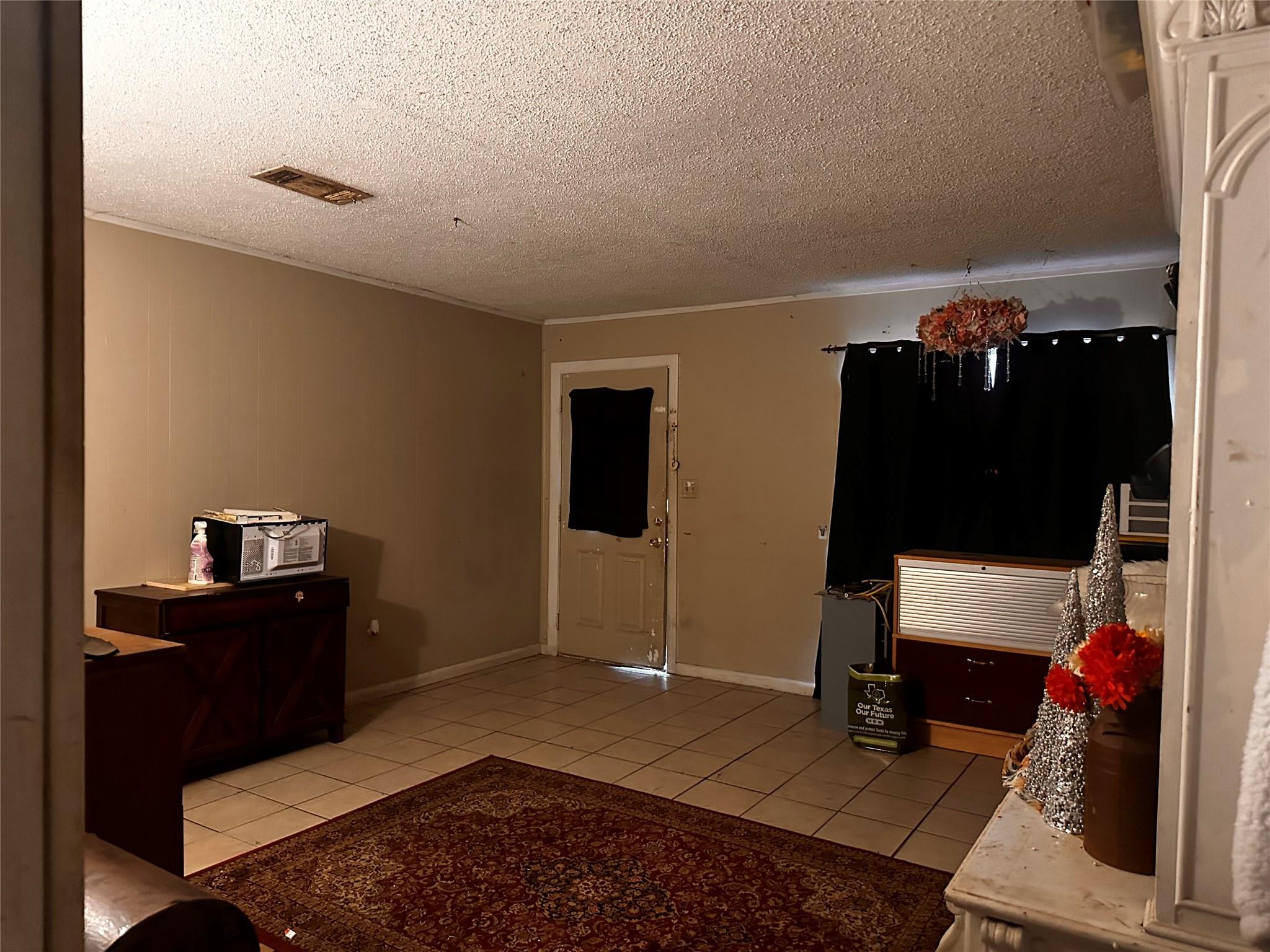 6112 Larch TER, Austin, TX 78741