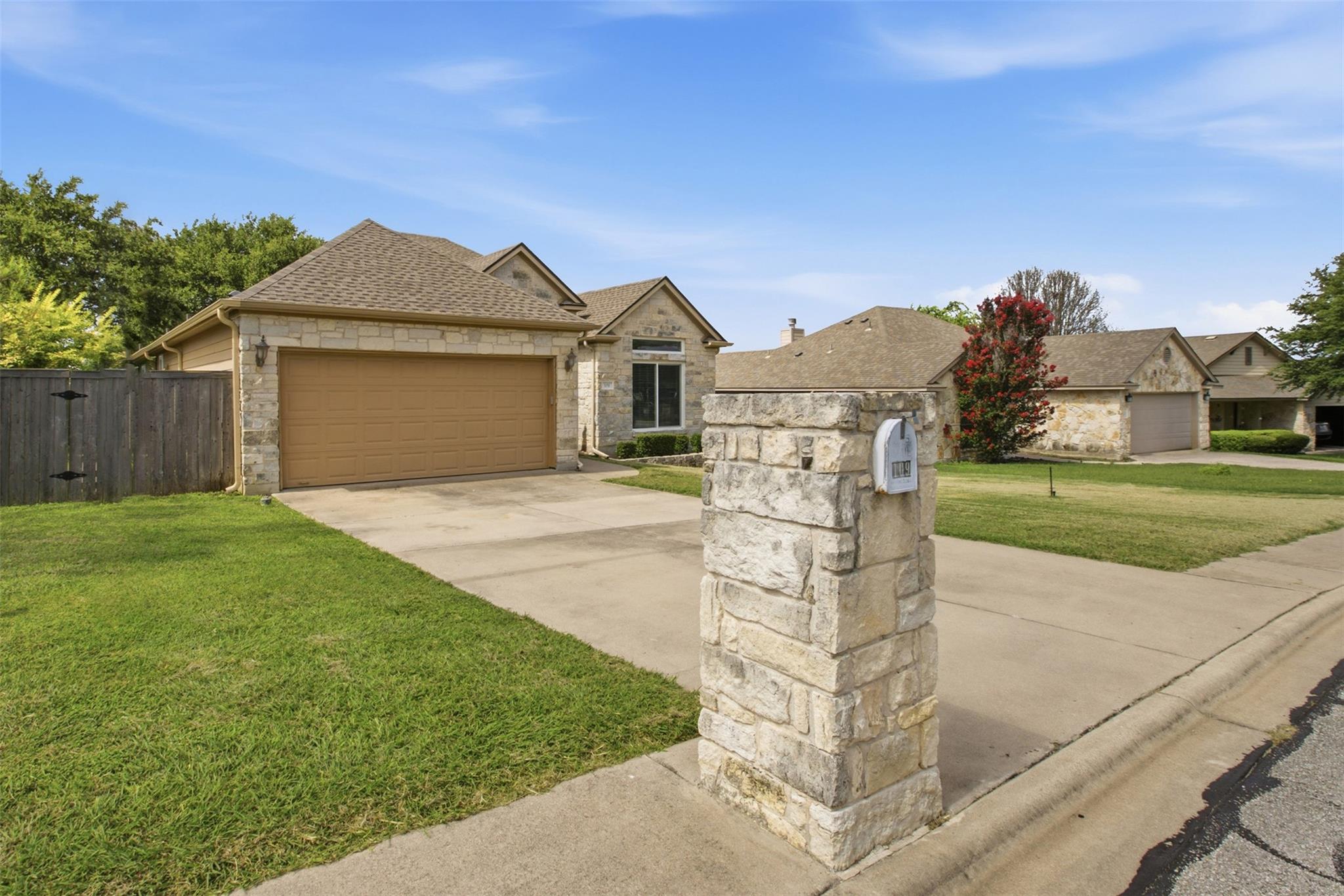 109 Cailin CT, Burnet, TX 78611