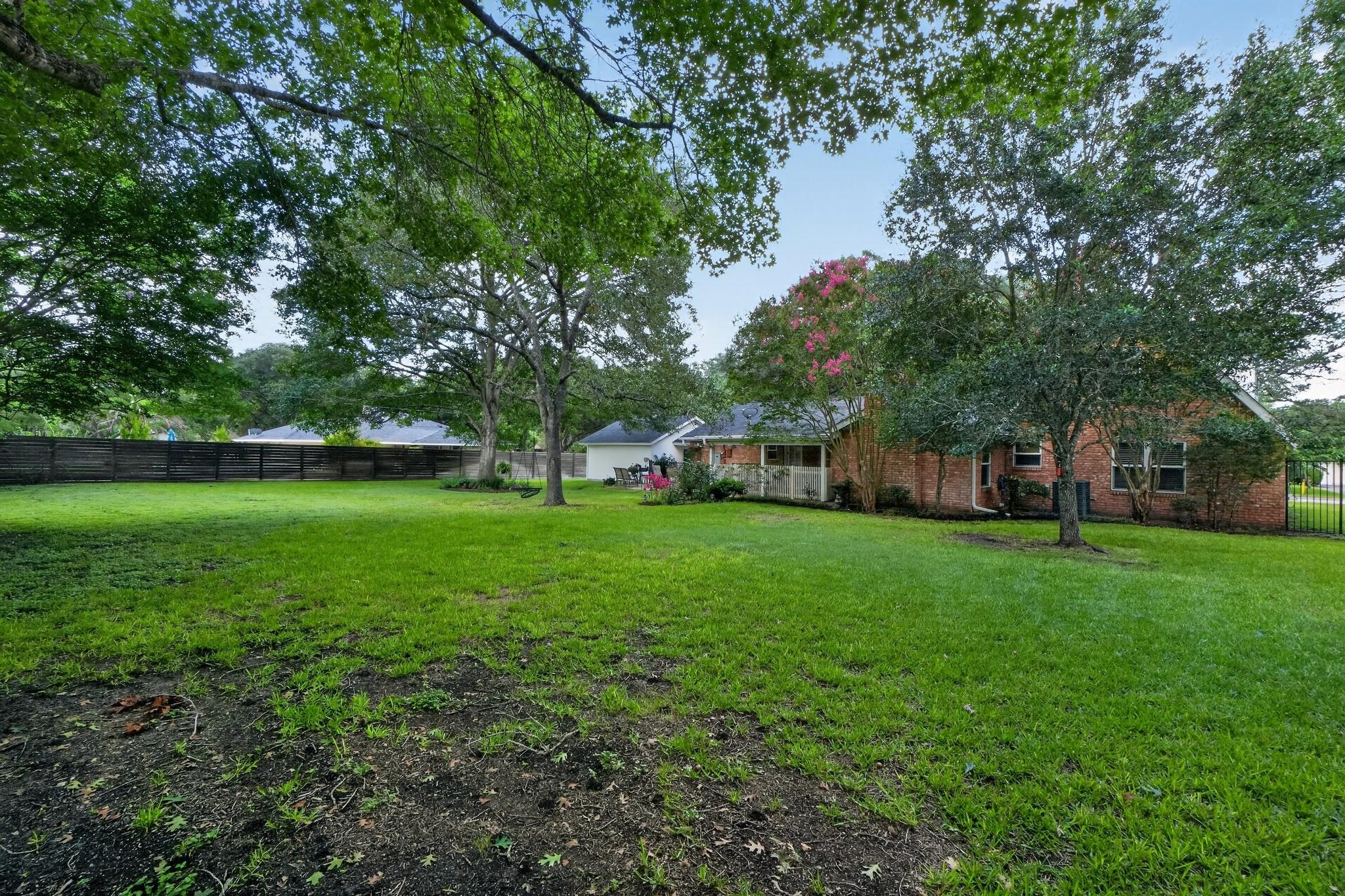 1622 Twin Island Drive DR, Lockhart, TX 78644
