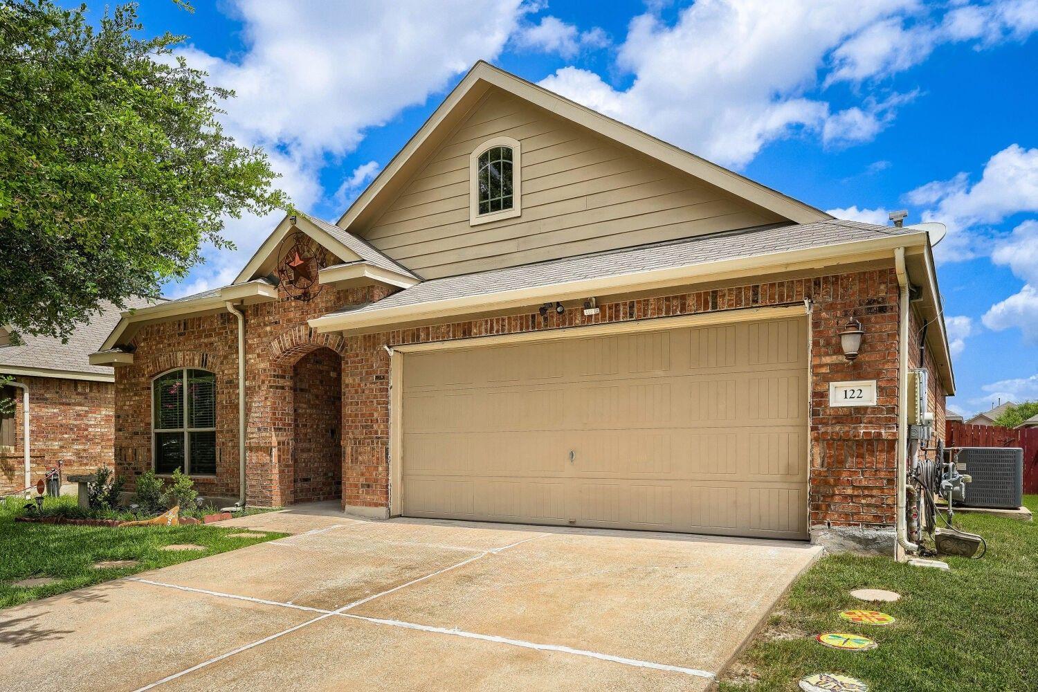 122 Sandstone TRL, Buda, TX 78610