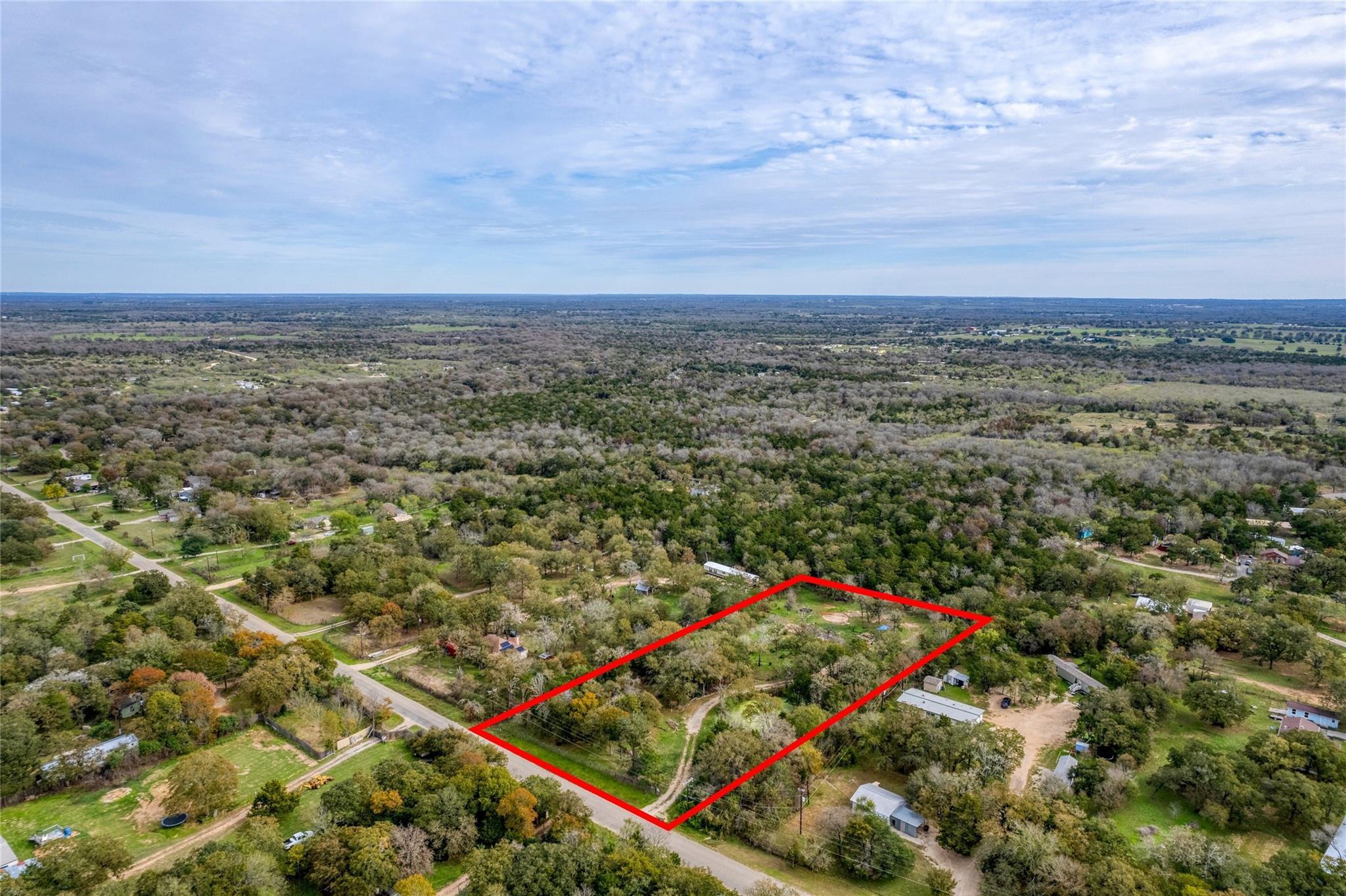 201 Artesian DR, Cedar Creek, TX 78612